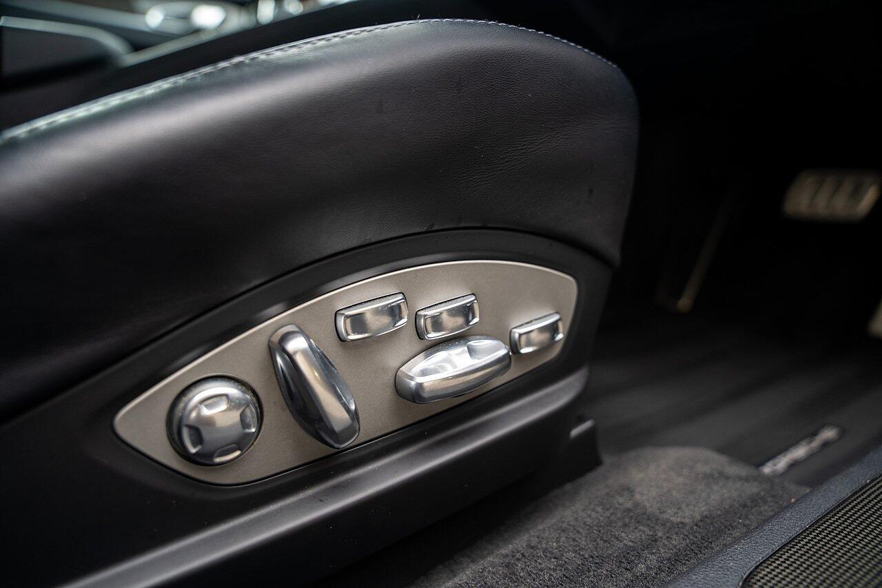 Porsche Panamera view 56