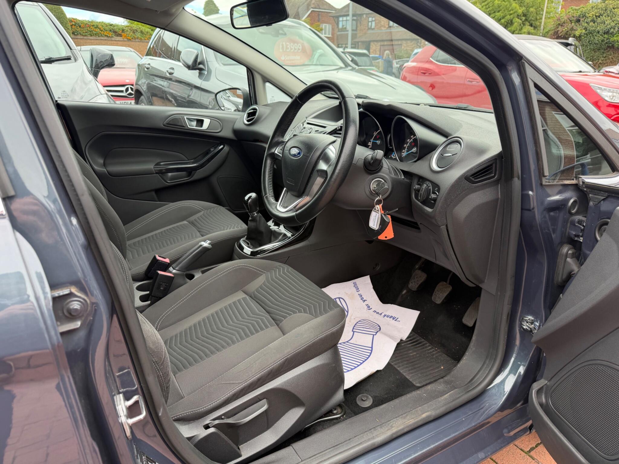 Ford Fiesta view 35