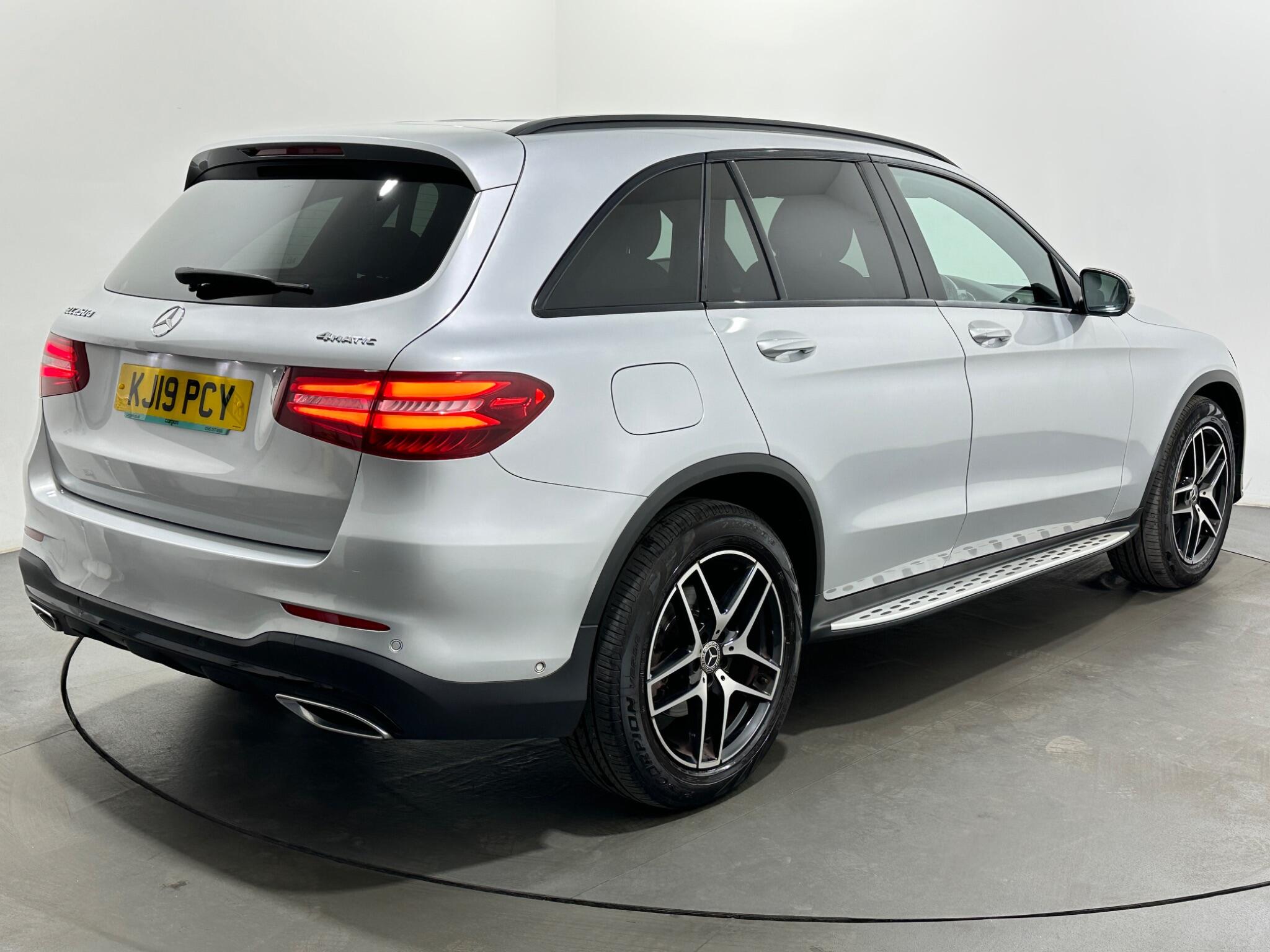 Mercedes-Benz GLC view 53
