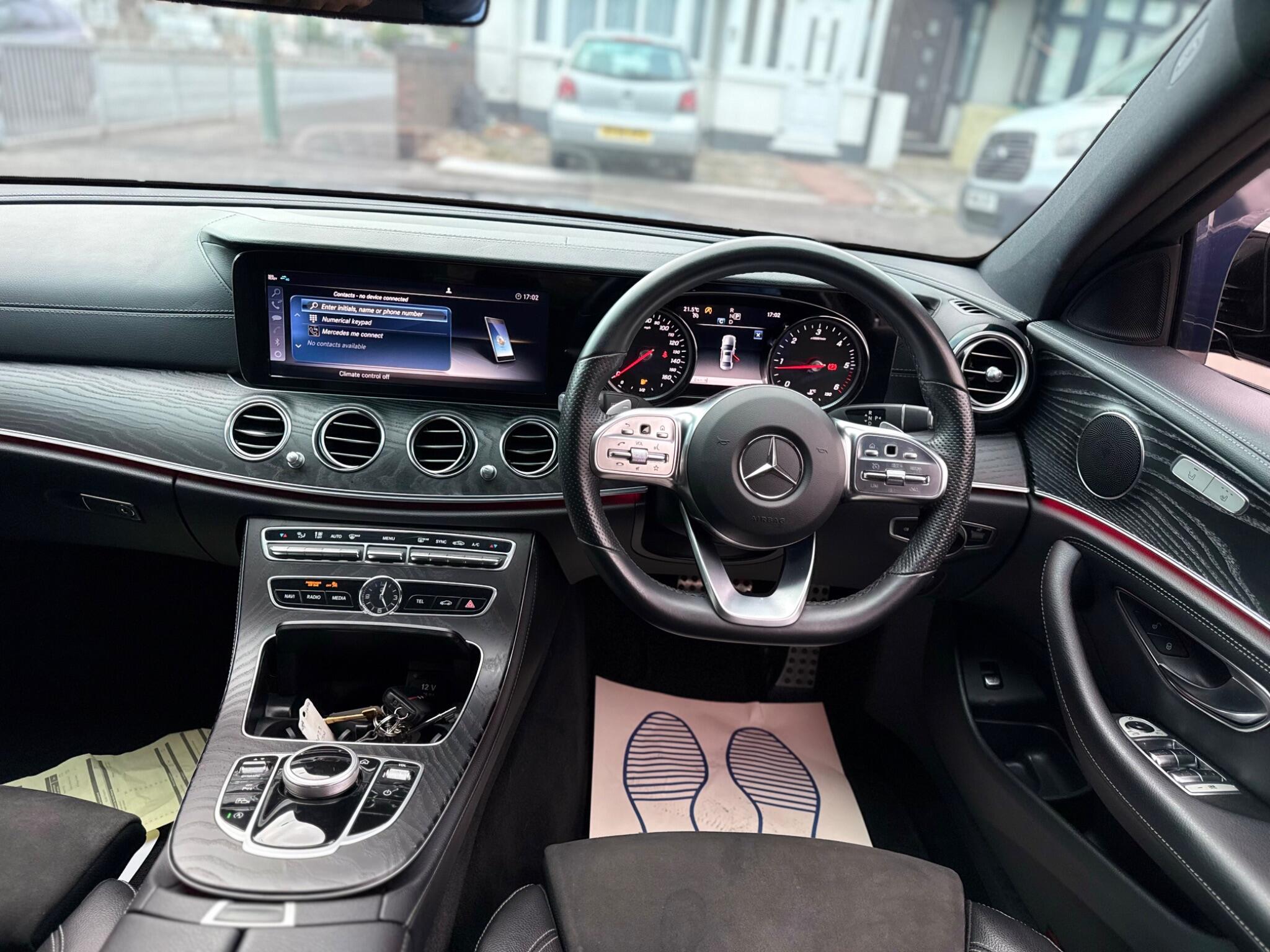 Mercedes-Benz E-Class view 11