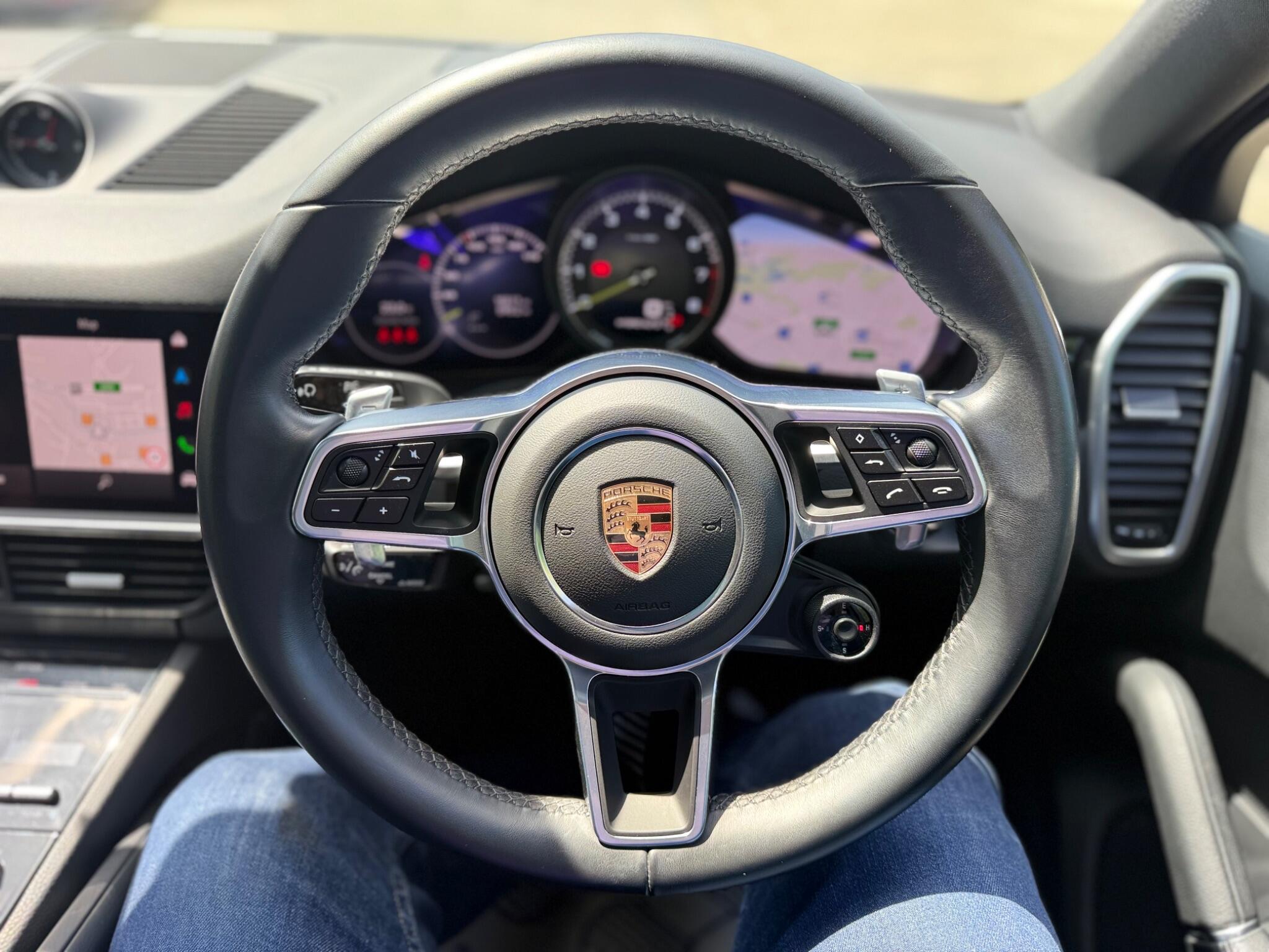 Porsche Cayenne view 33