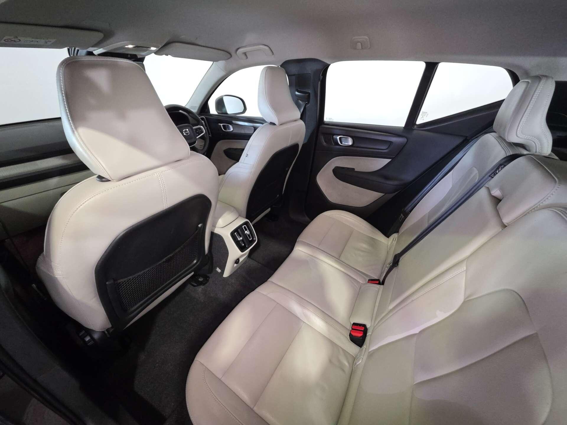 Volvo XC40 view 55