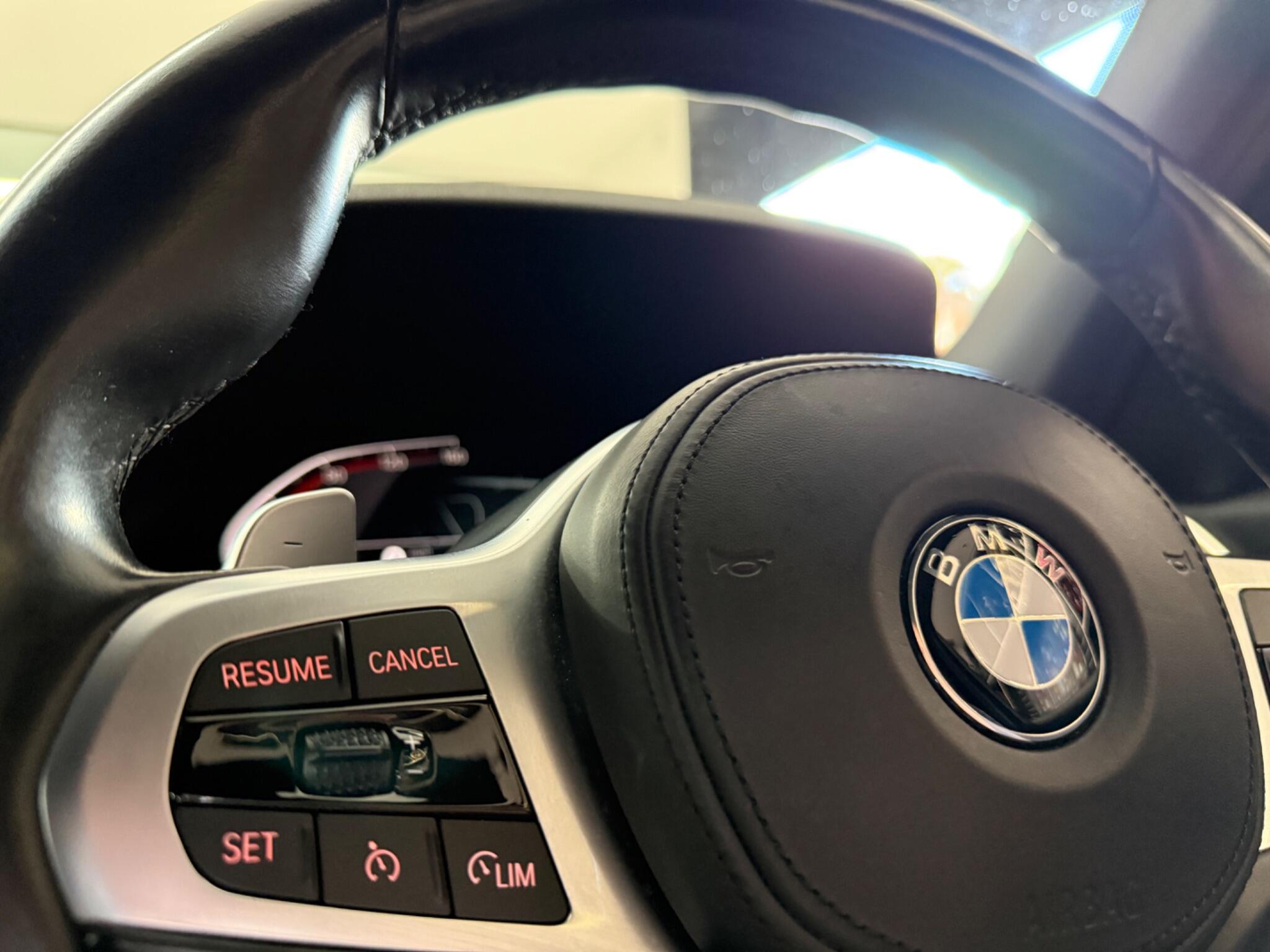 BMW 3 Series view 17