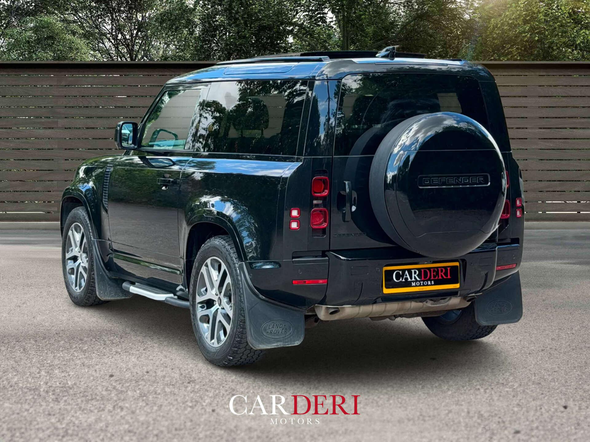 Land Rover Defender view 3