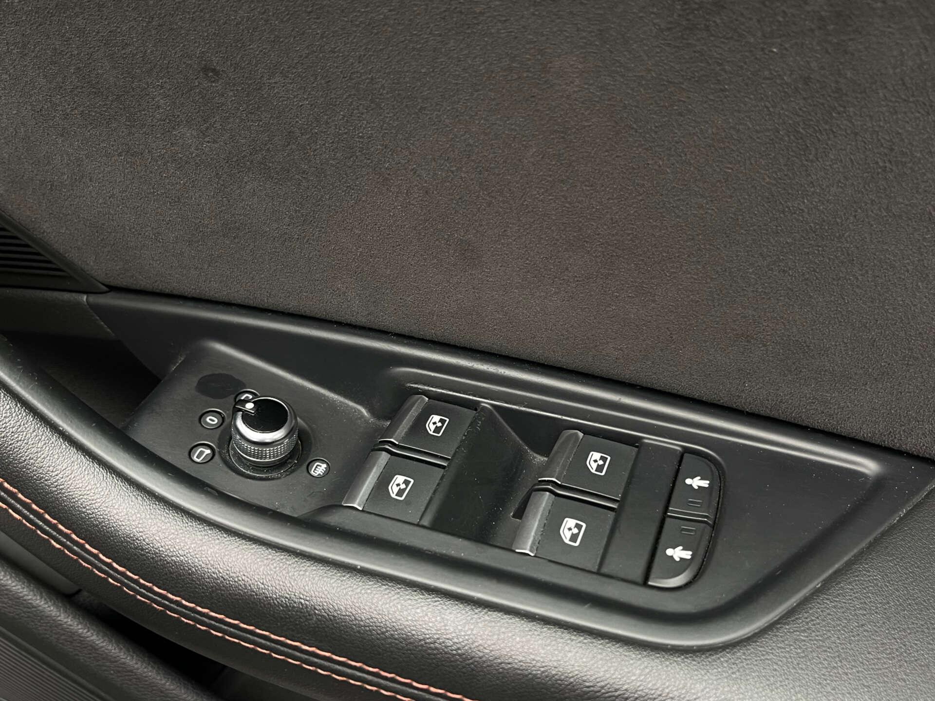 Audi S4 view 17