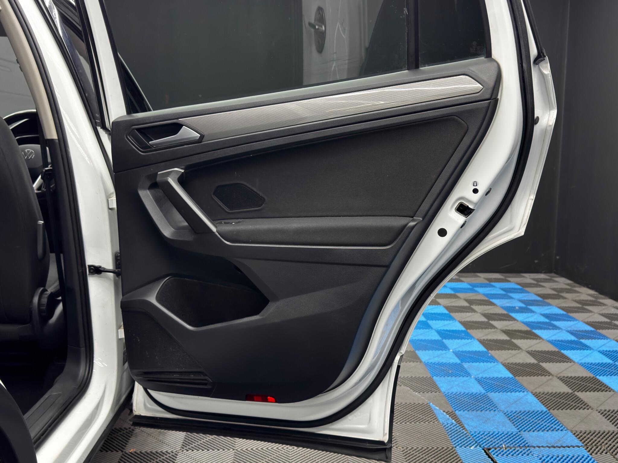 Volkswagen Tiguan Allspace view 44