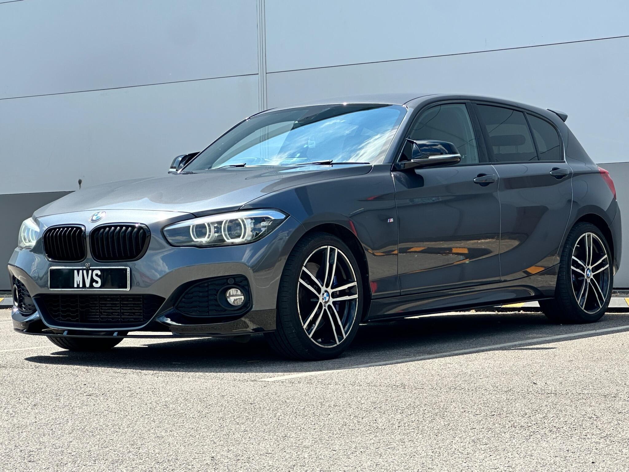 BMW 1 Series view 4