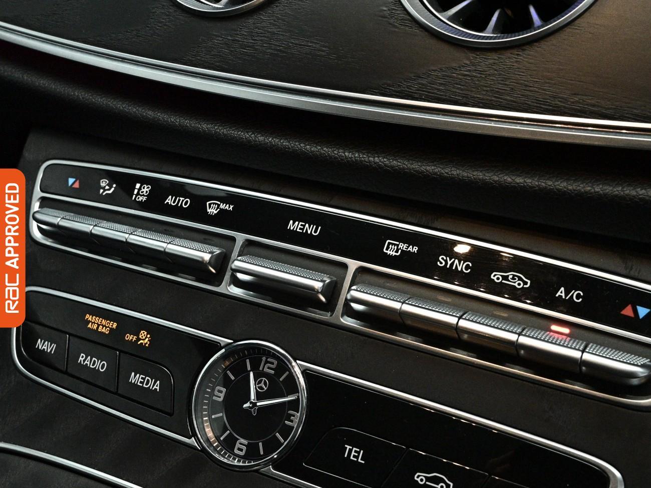 Mercedes-Benz E-Class view 19