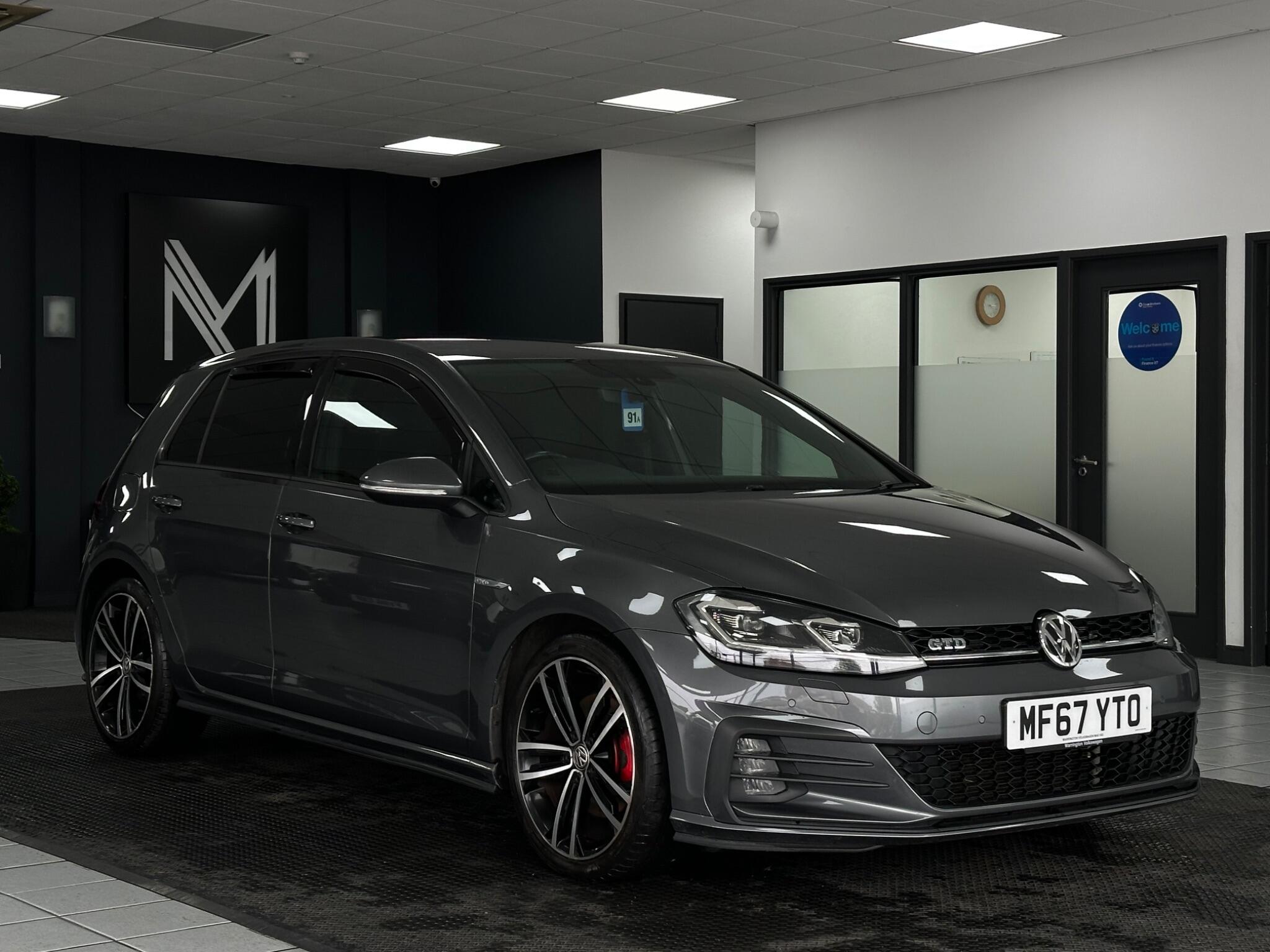 Volkswagen Golf view 3