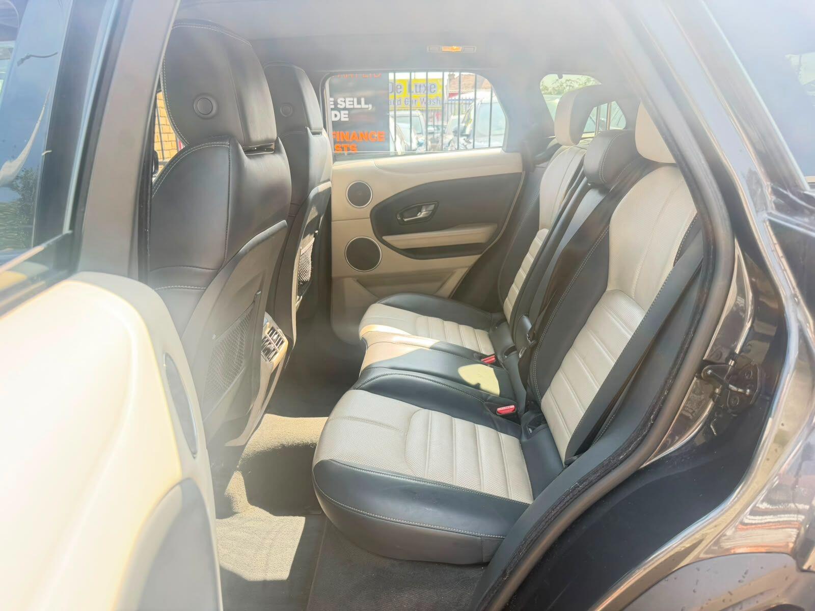 Land Rover Range Rover Evoque view 18