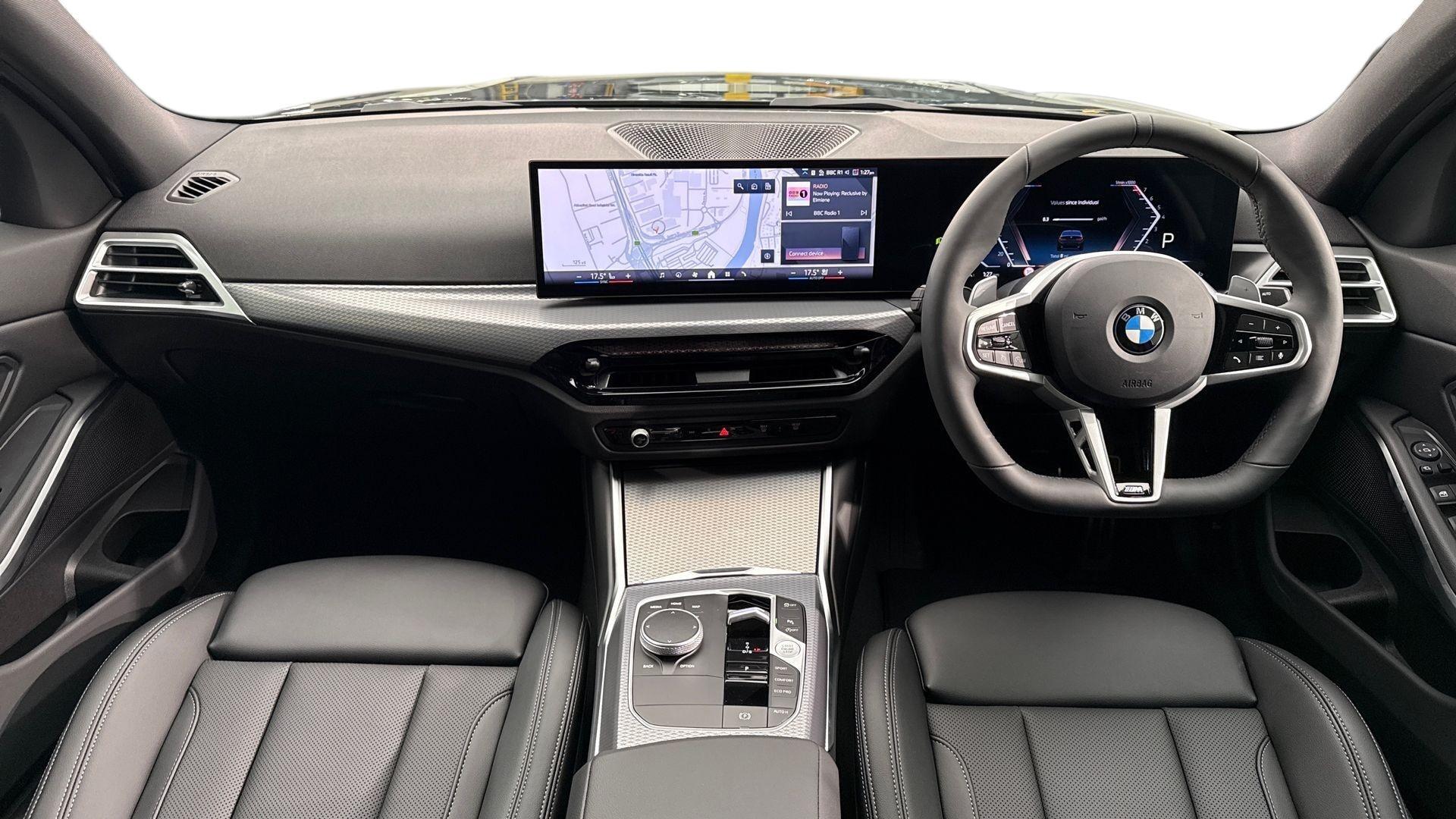 BMW 3 Series view 4