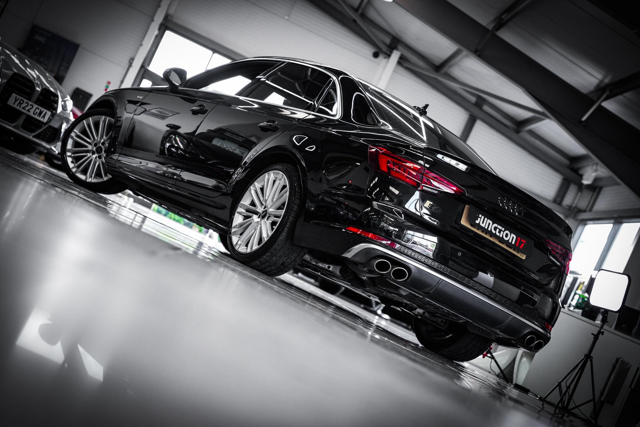 Audi S4 view 6