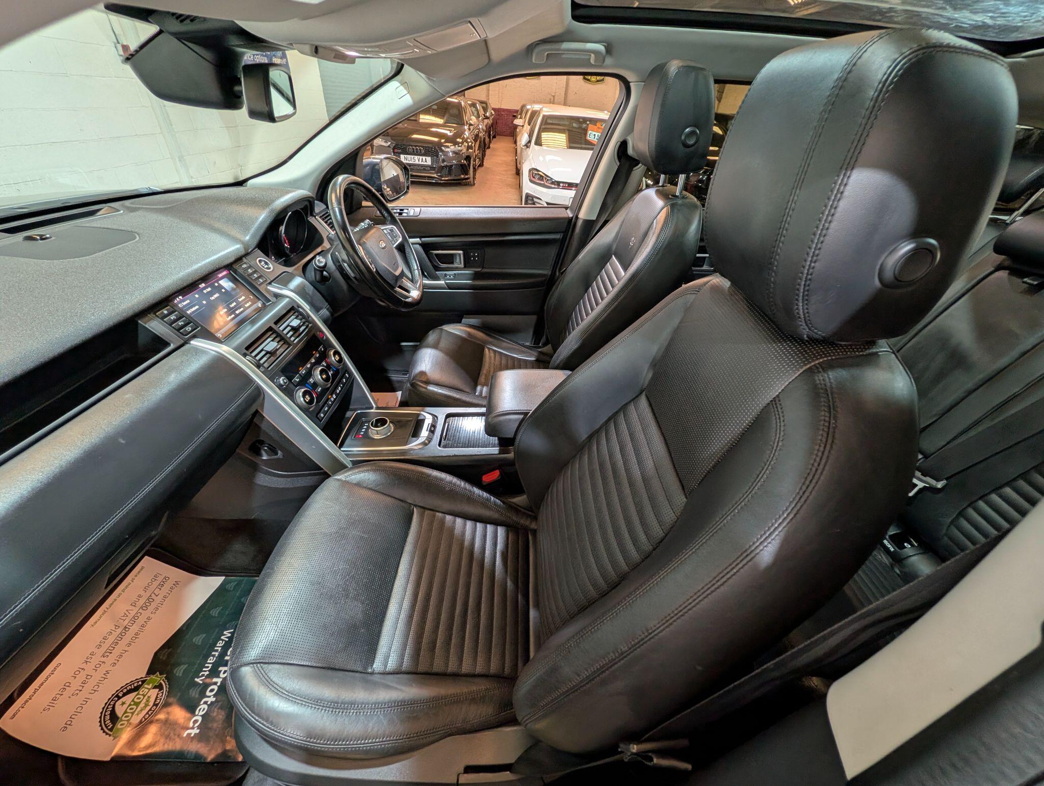 Land Rover Discovery Sport view 70