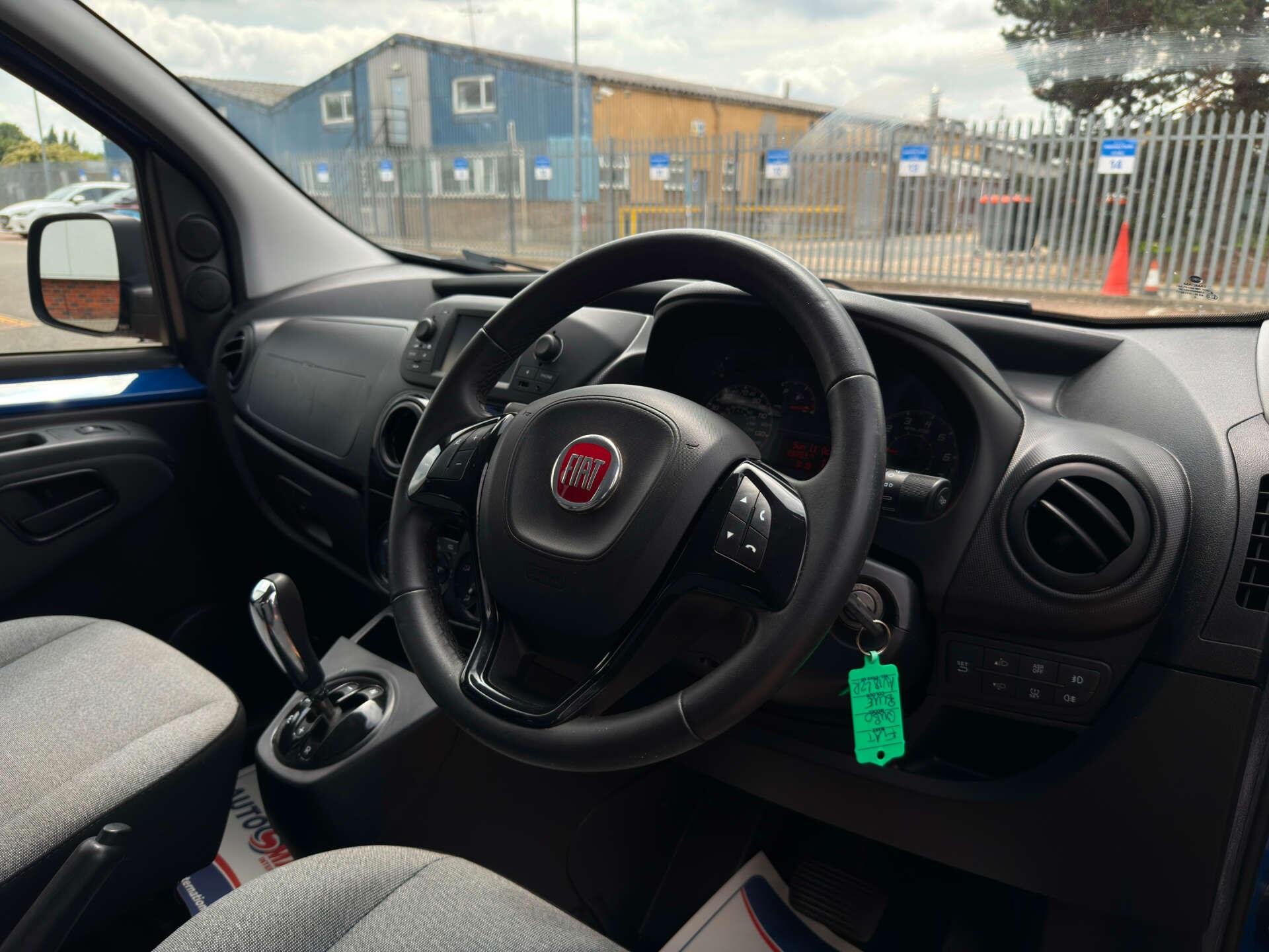 Fiat Qubo view 10