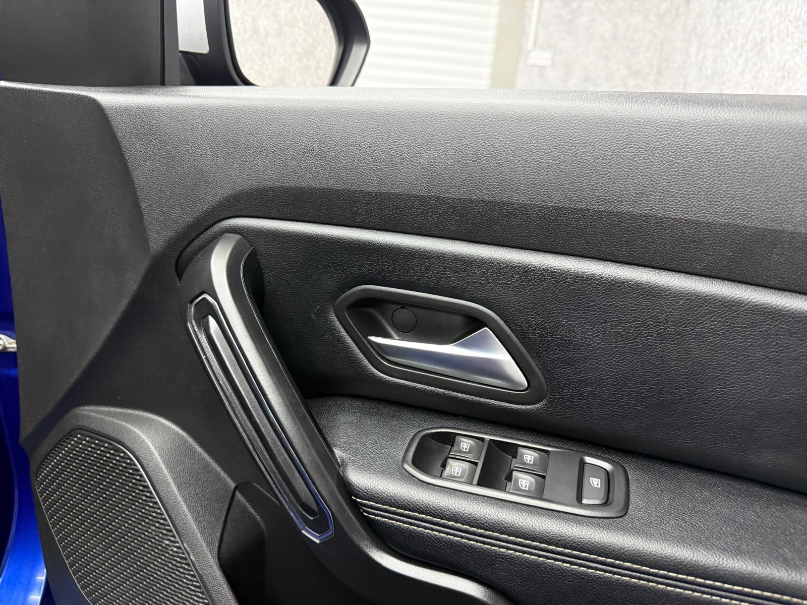 Dacia Duster view 23