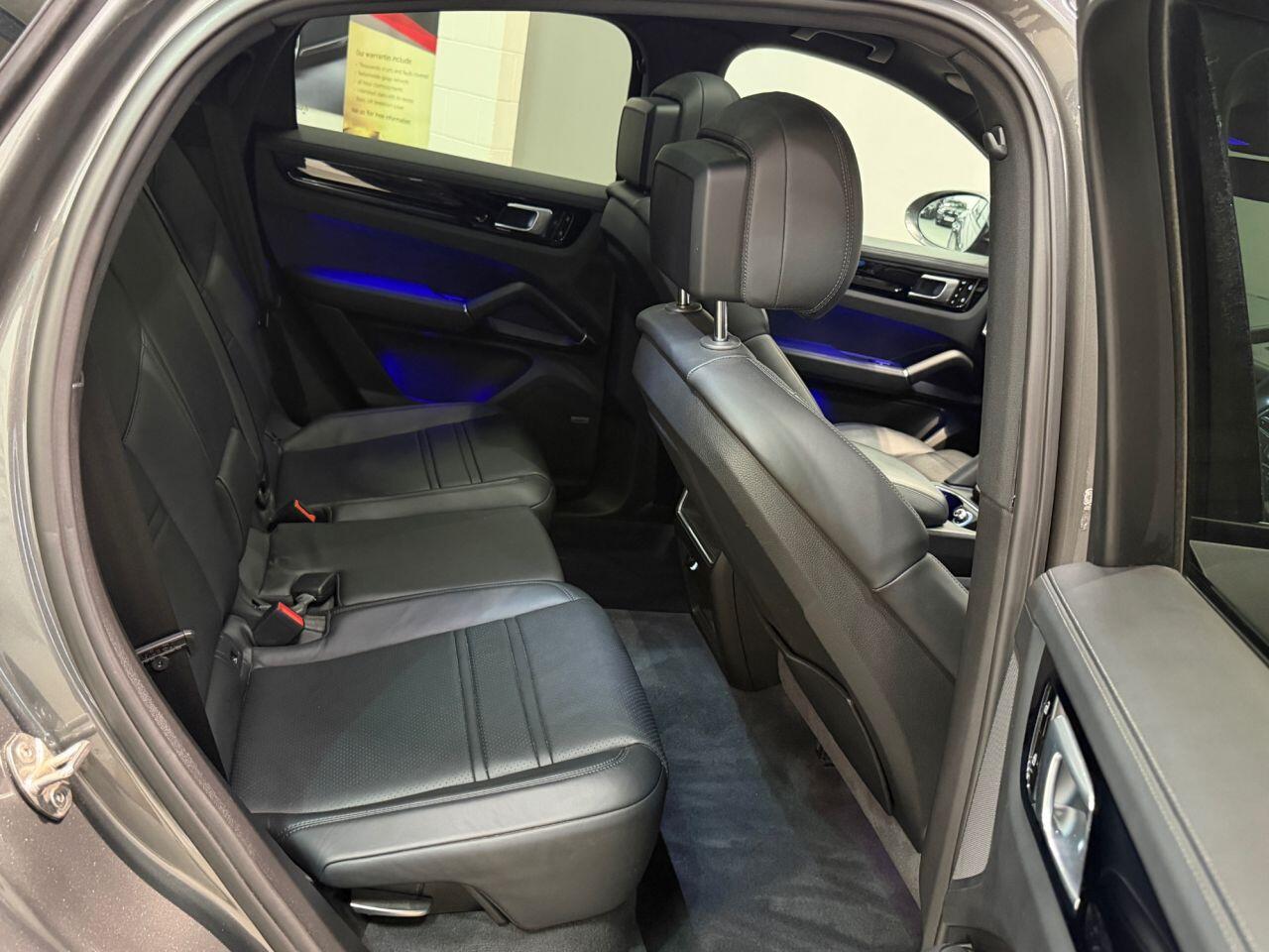 Porsche Cayenne view 29