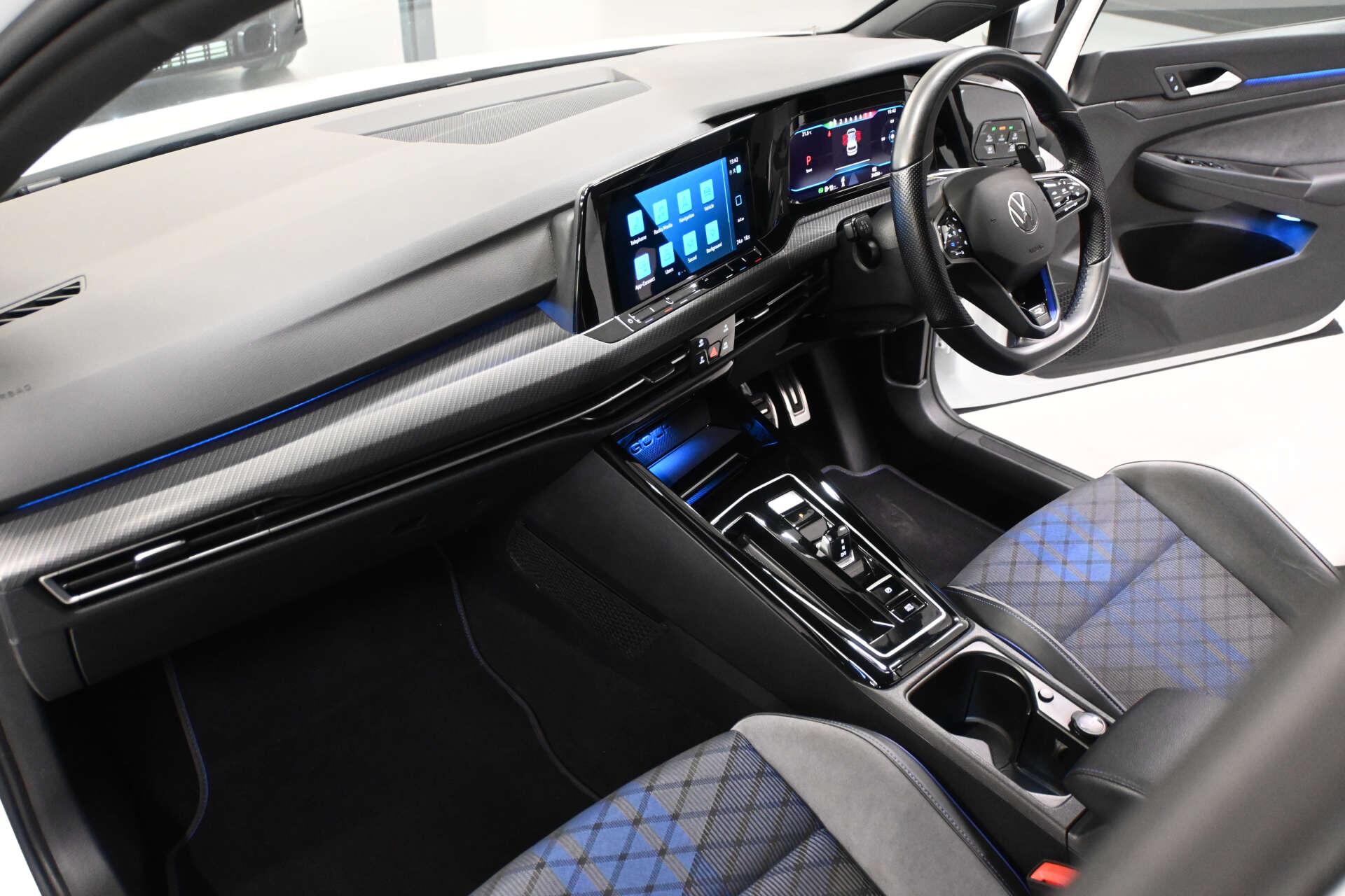 Volkswagen Golf view 14