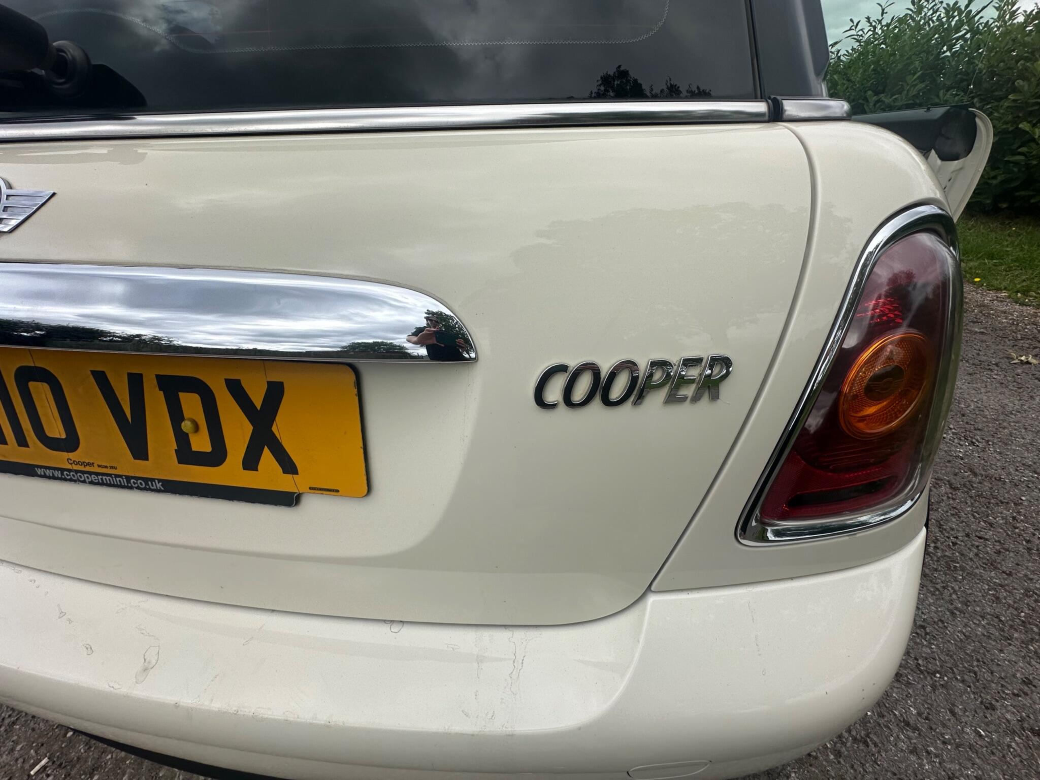 Mini Hatch view 18