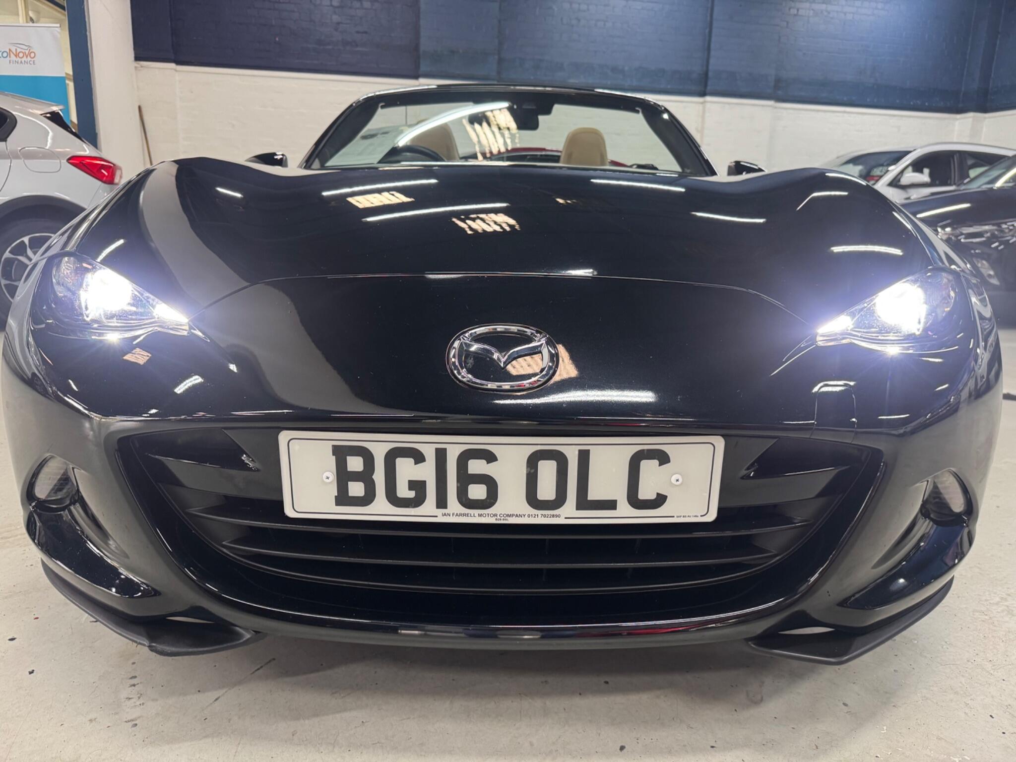 Mazda MX-5 view 35