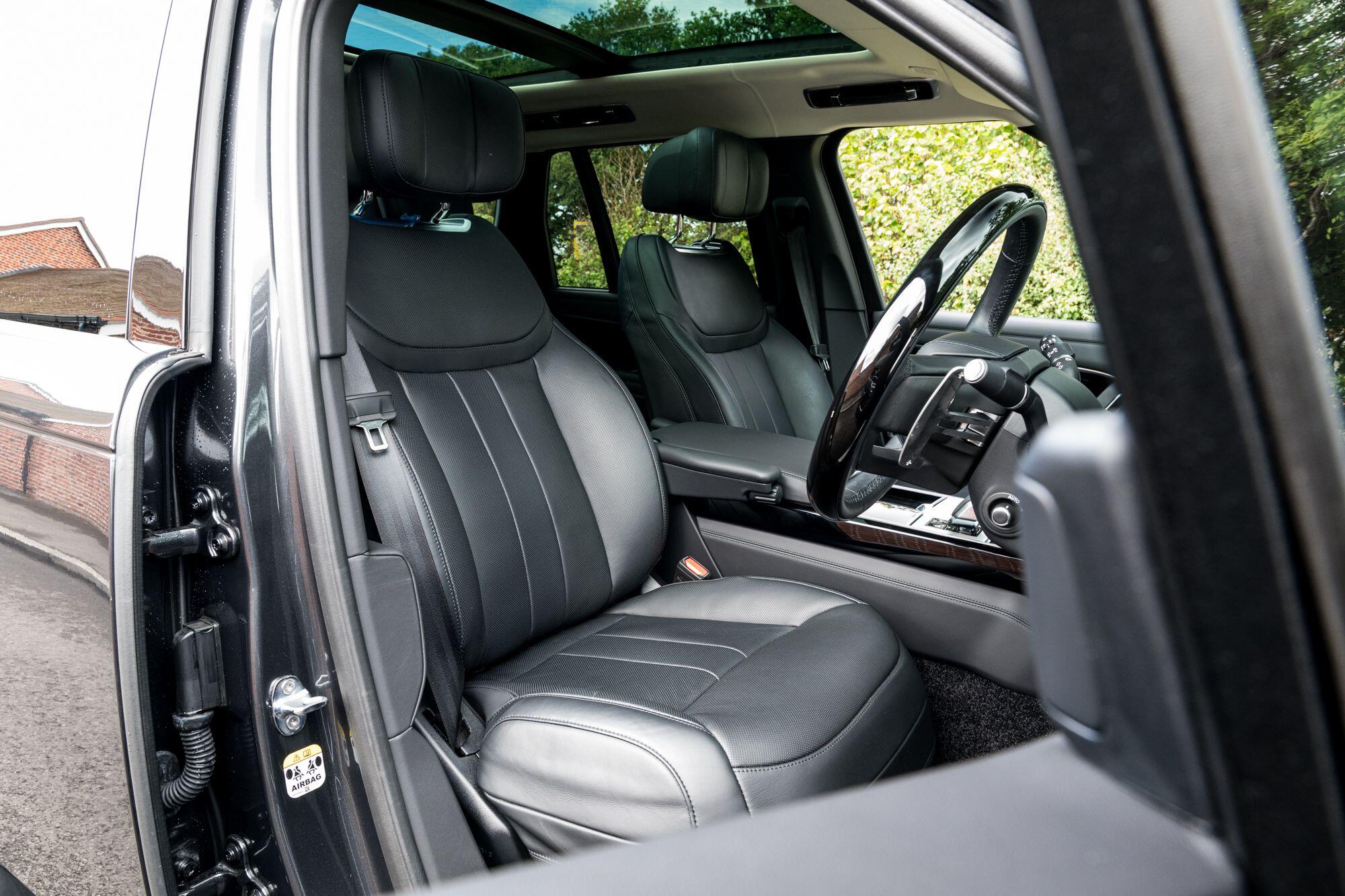 Land Rover Range Rover view 26