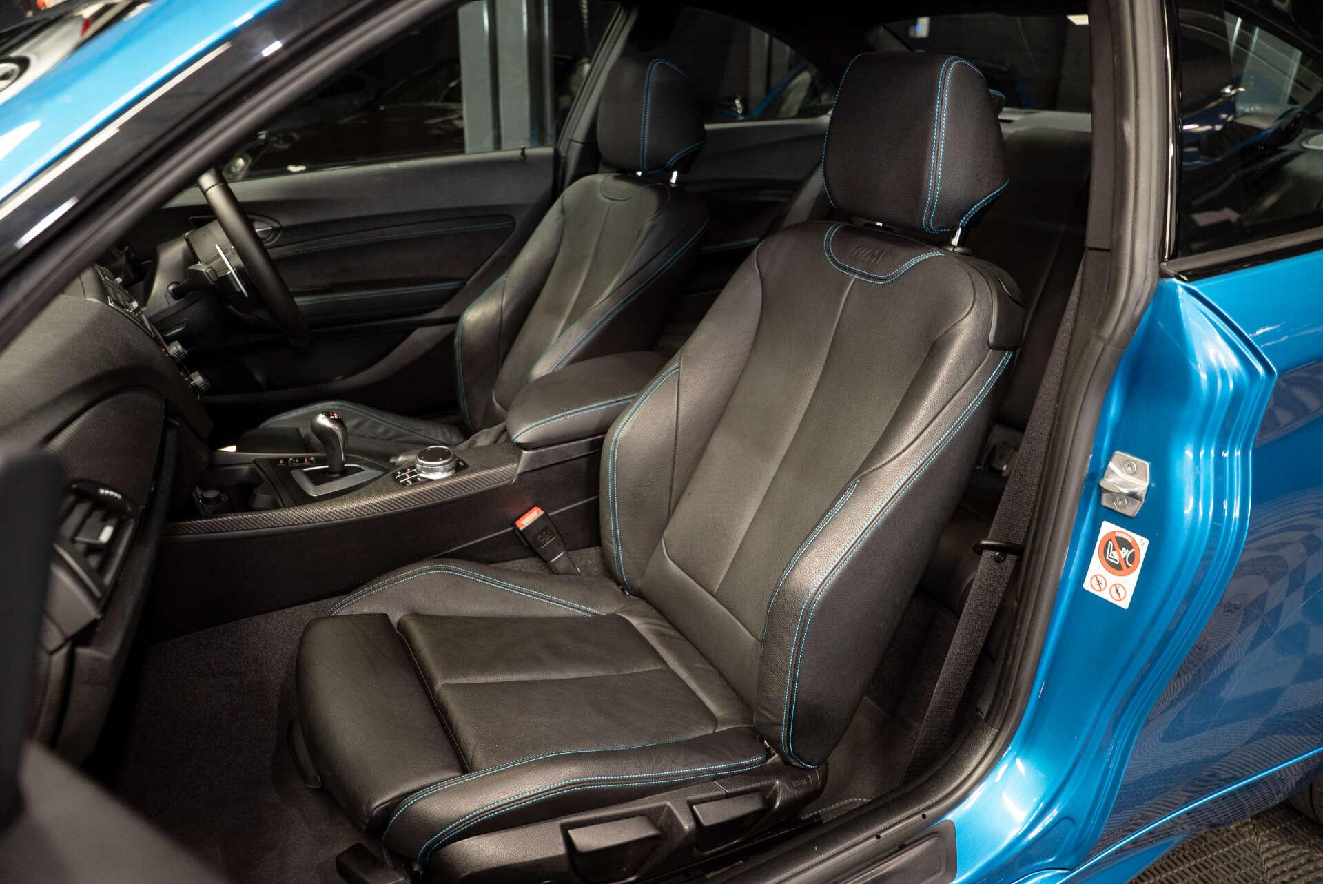 BMW M2 view 3