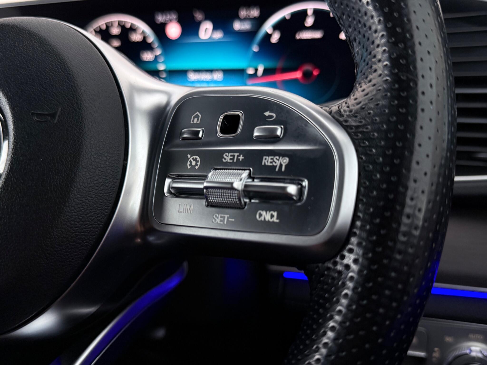Mercedes-Benz GLE view 17
