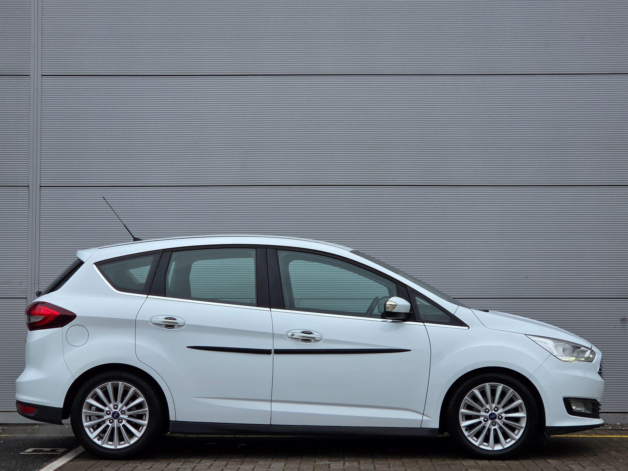 Ford C-Max view 8