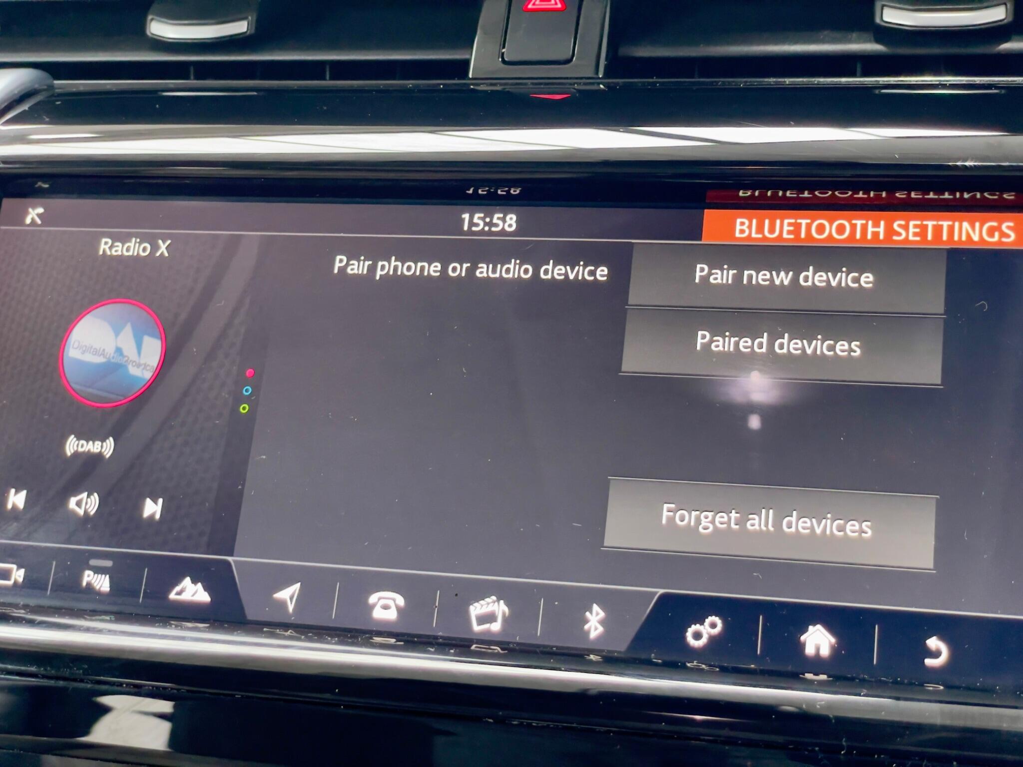 Land Rover Discovery Sport view 68