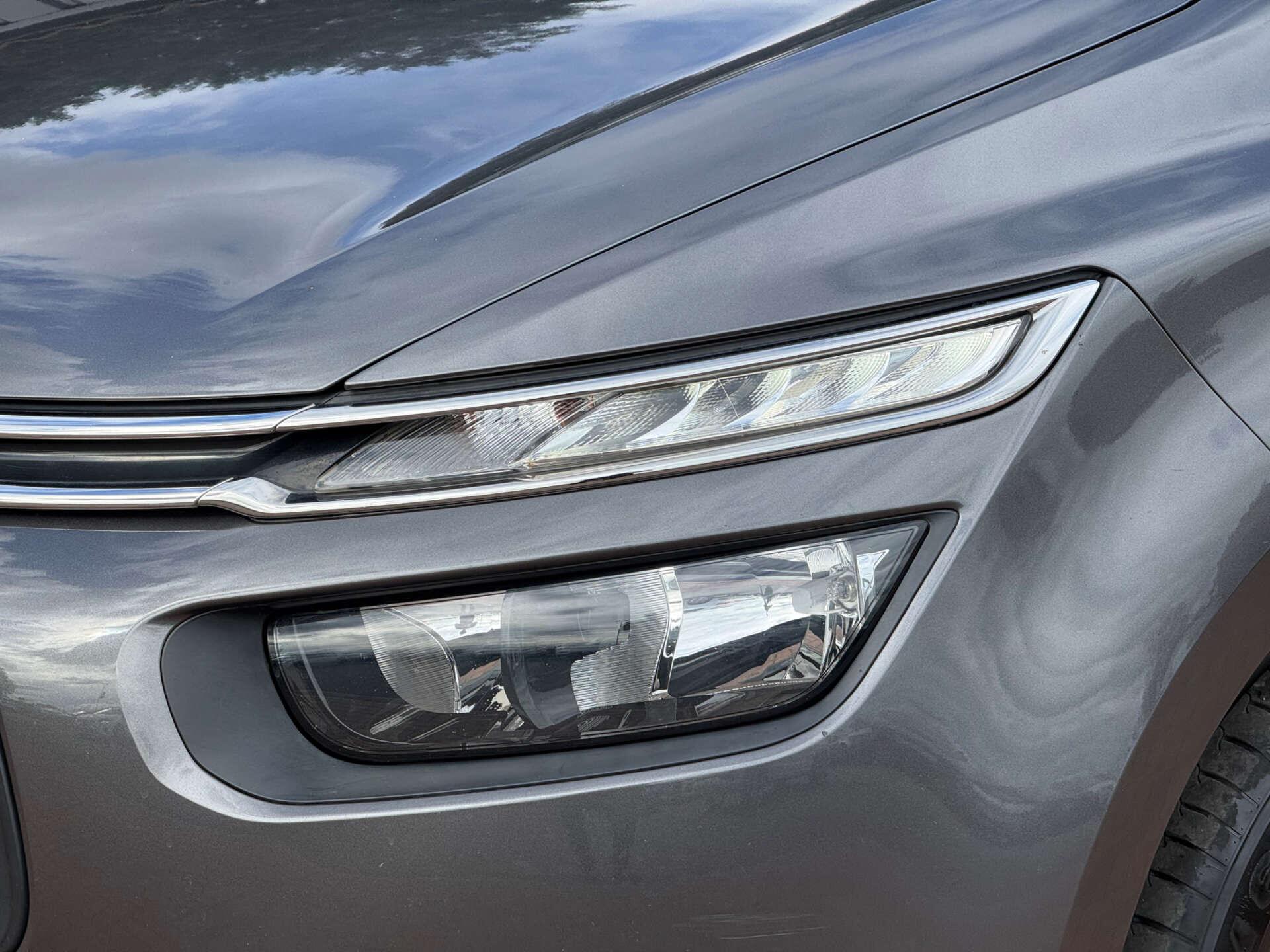Citroen Grand C4 Picasso view 5
