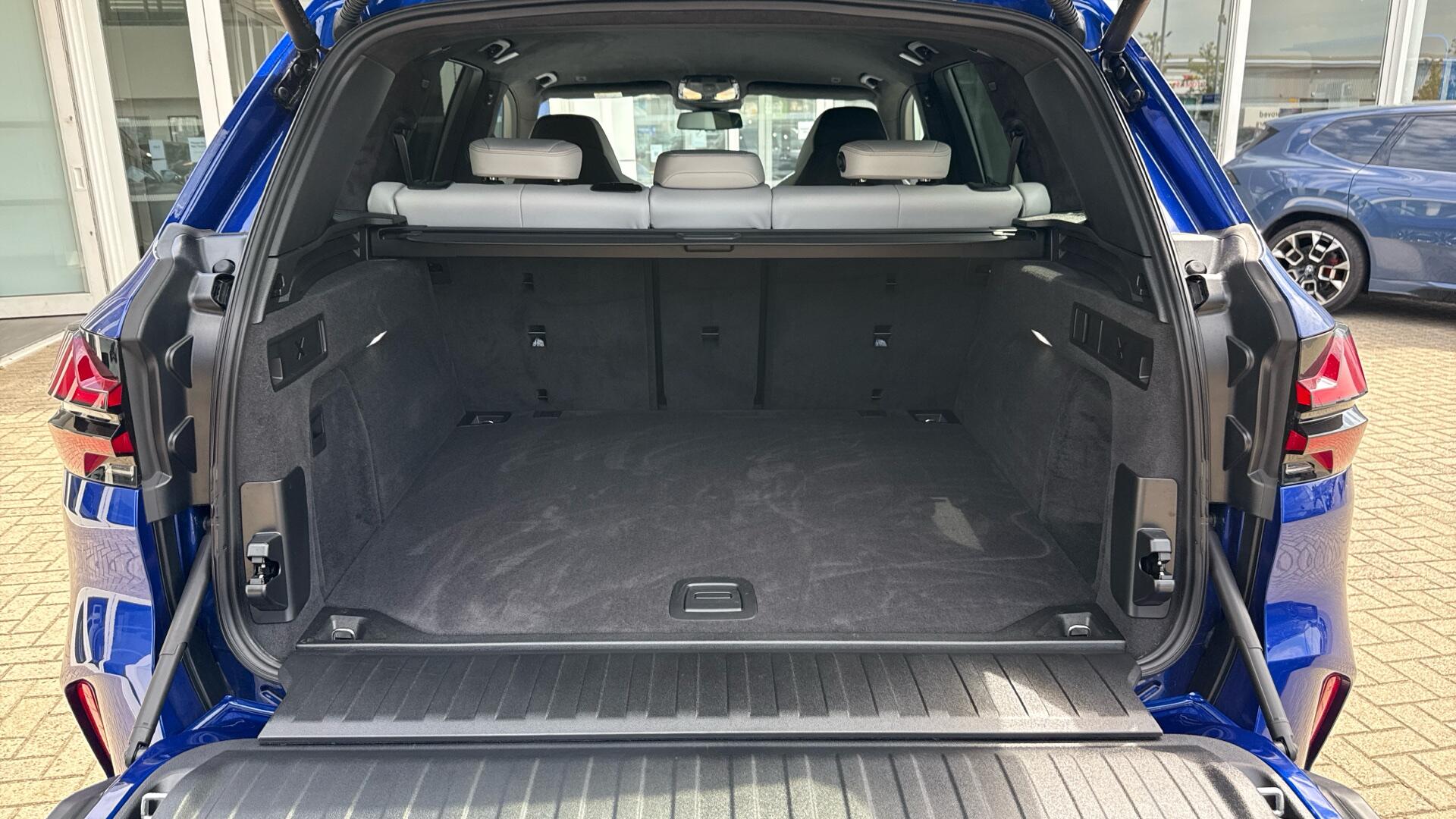 BMW X5 M view 13