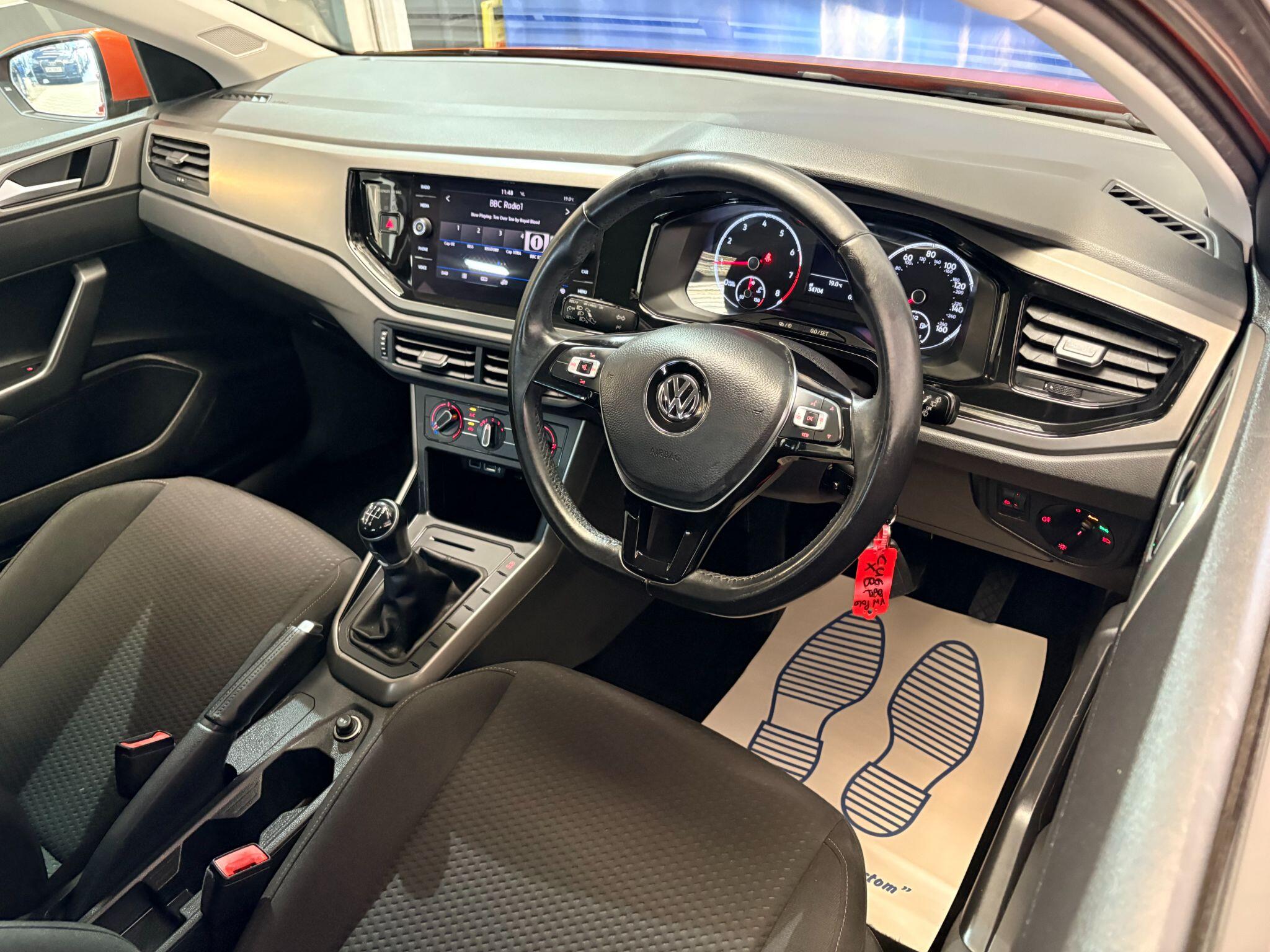 Volkswagen Polo view 4