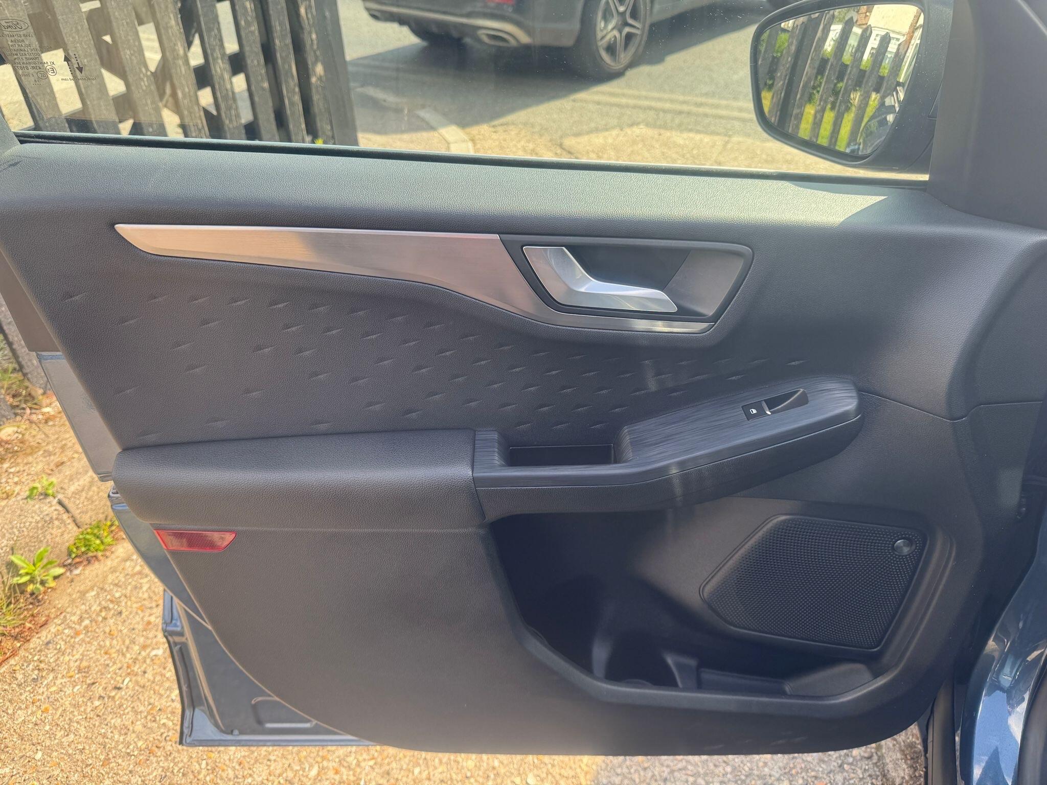 Ford Kuga view 46