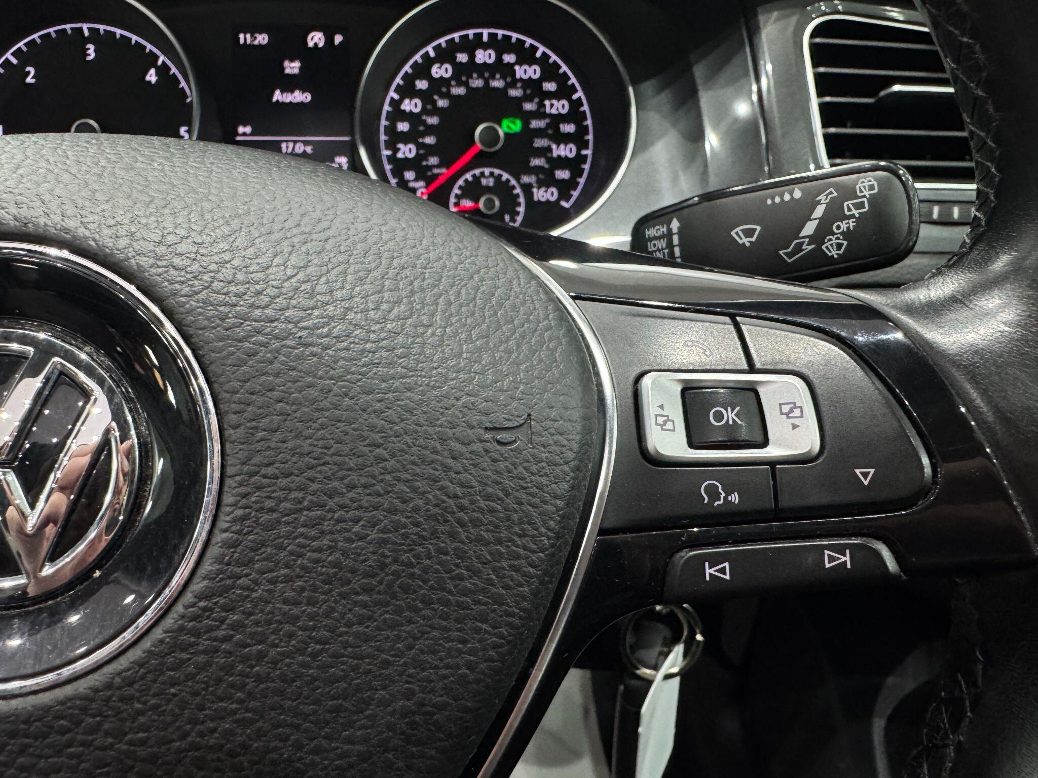 Volkswagen Golf view 32