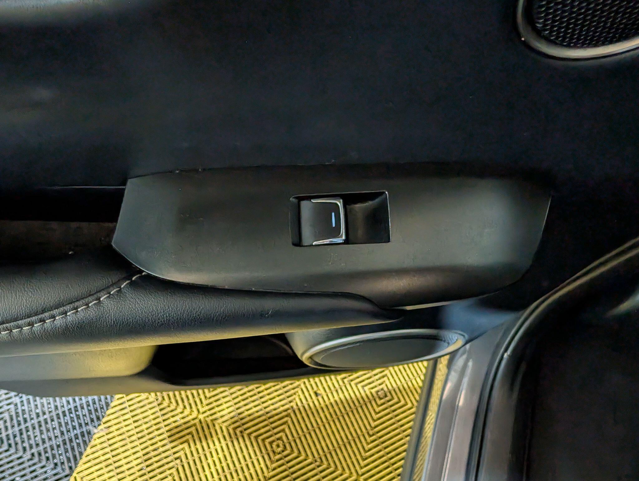 Lexus NX view 75