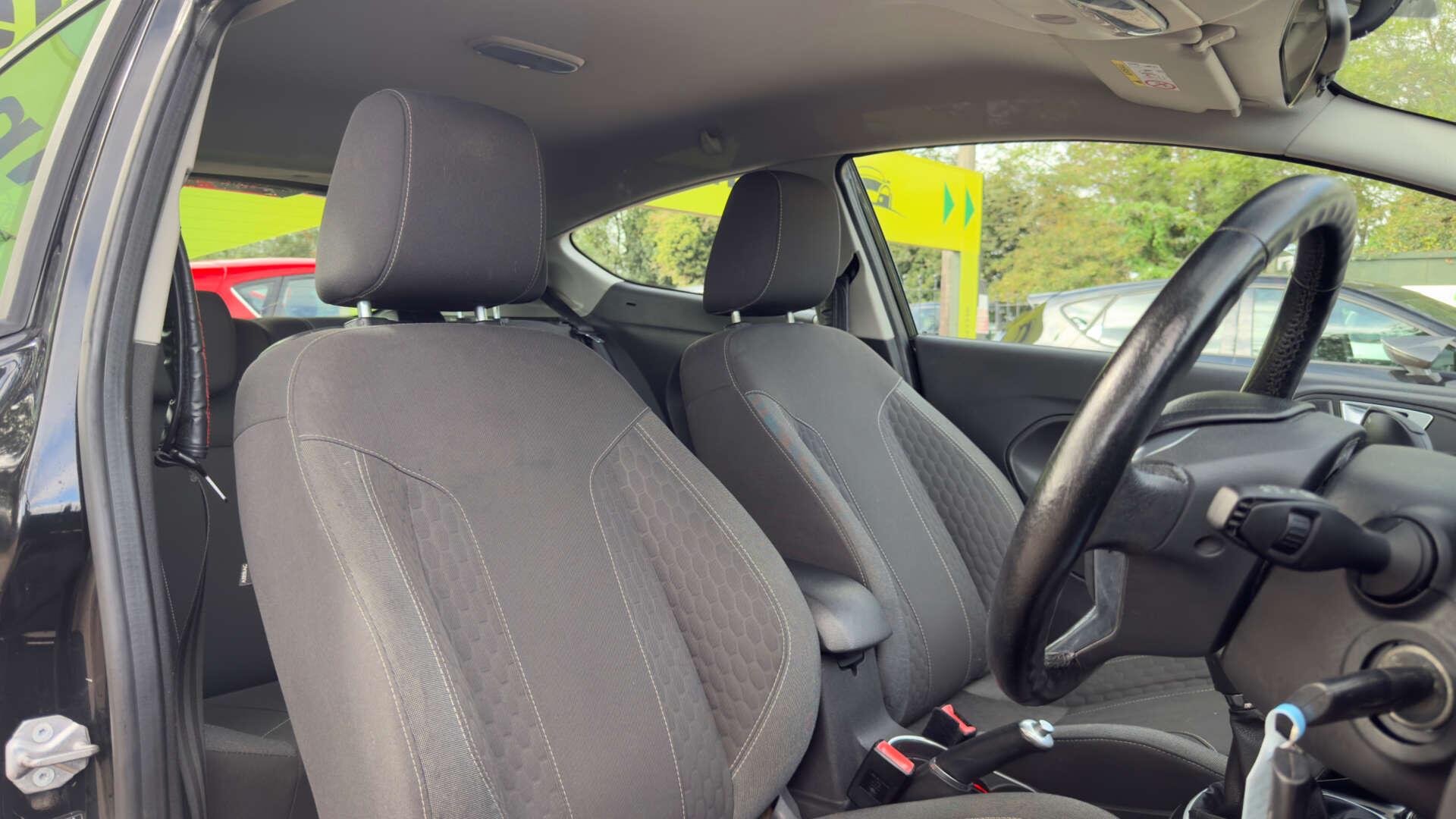 Ford Fiesta view 8
