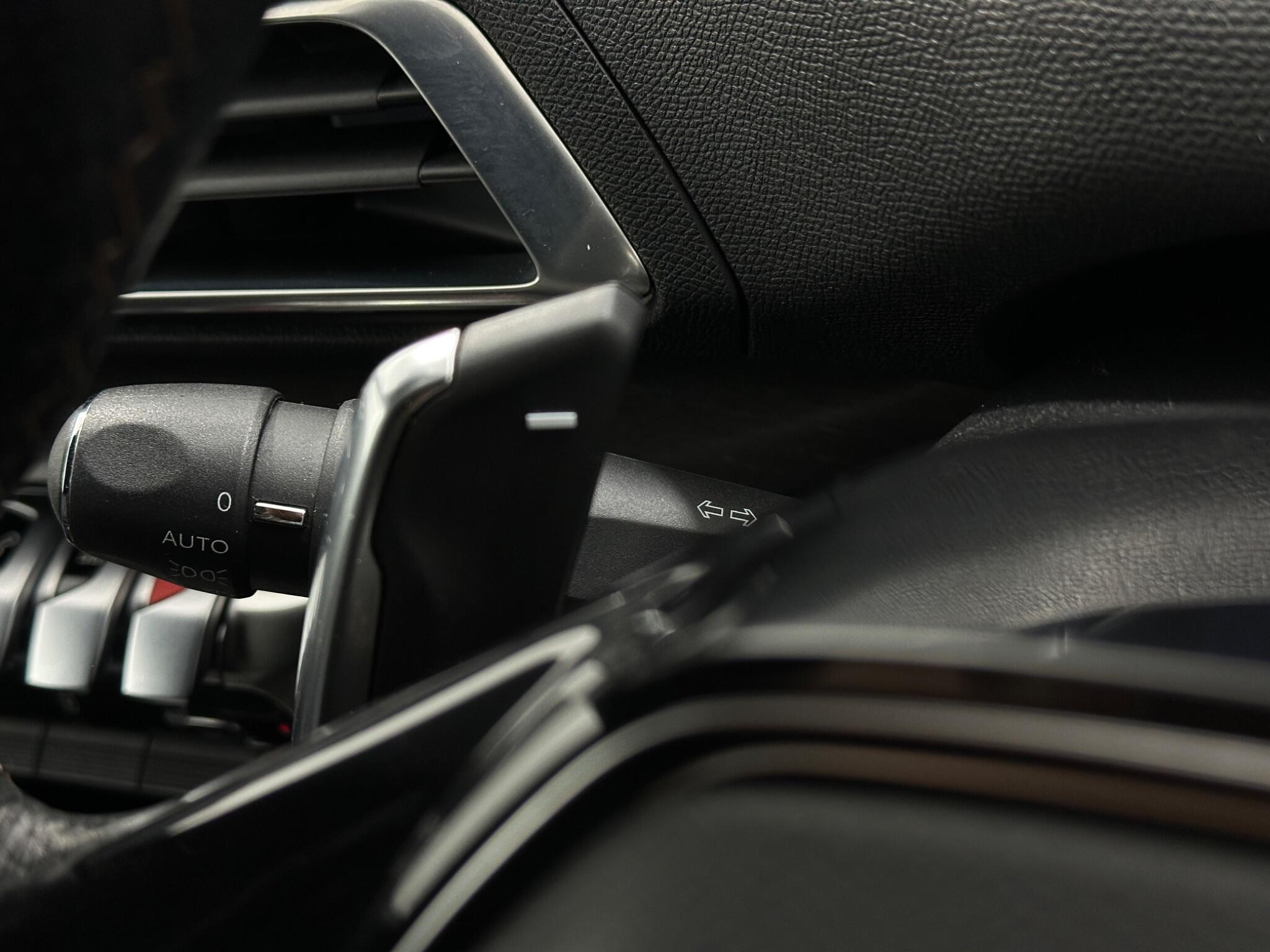 Peugeot 3008 view 14