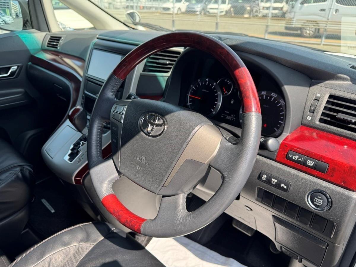 Toyota Vellfire view 12