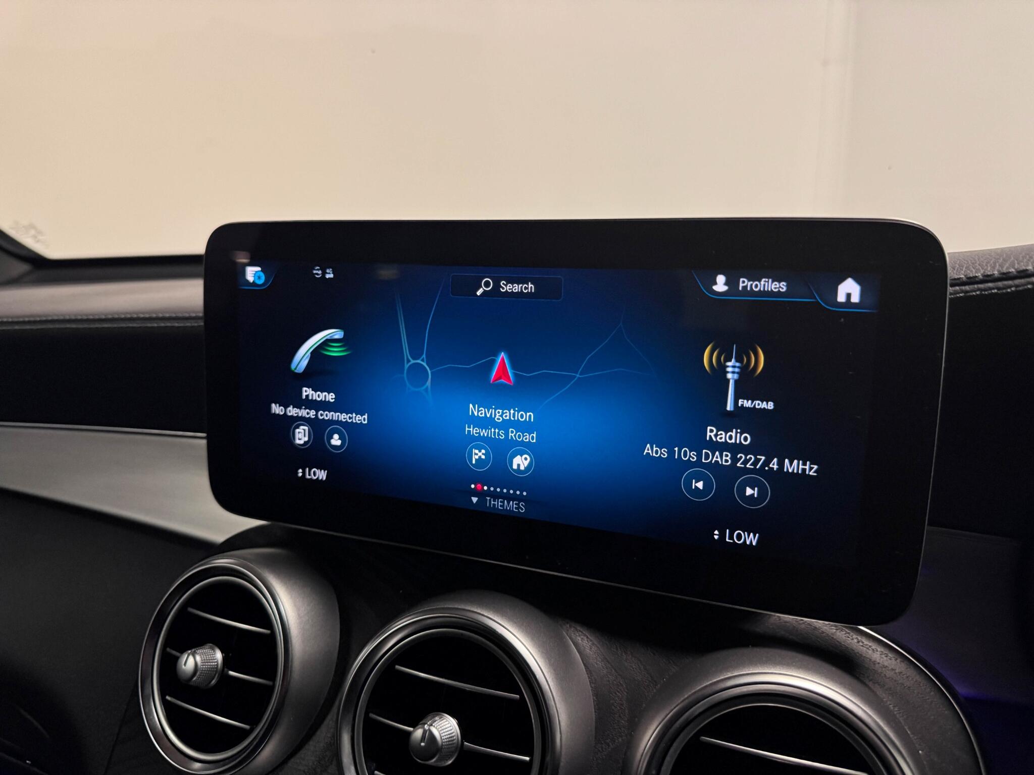 Mercedes-Benz GLC view 40