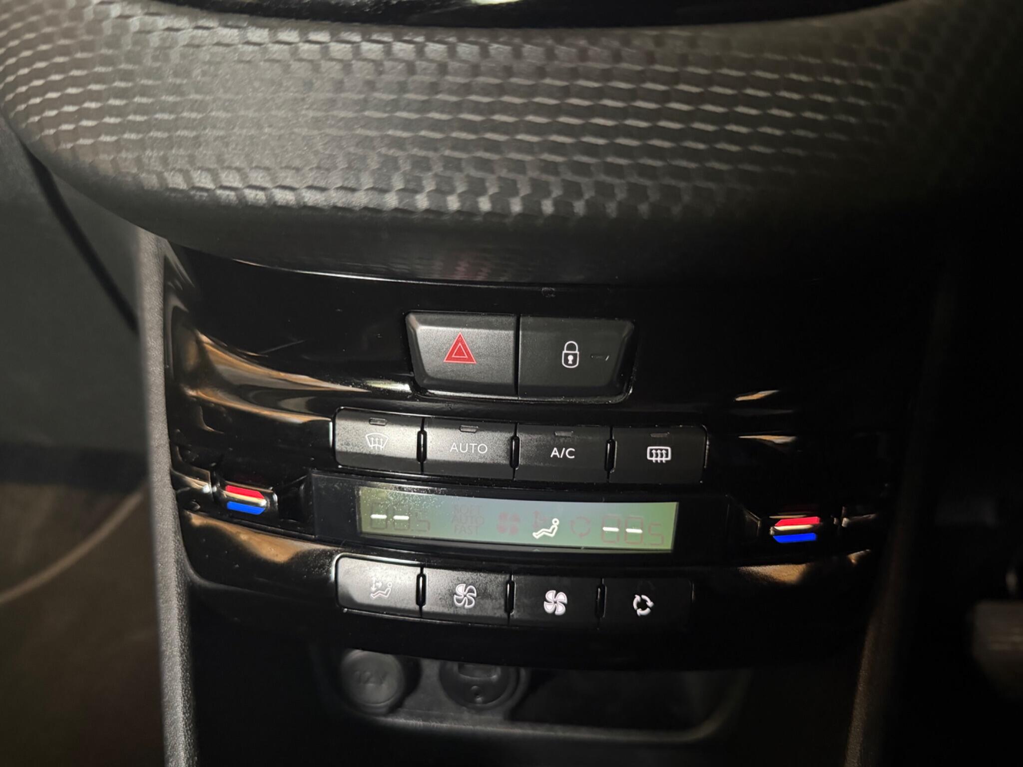 Peugeot 2008 view 19