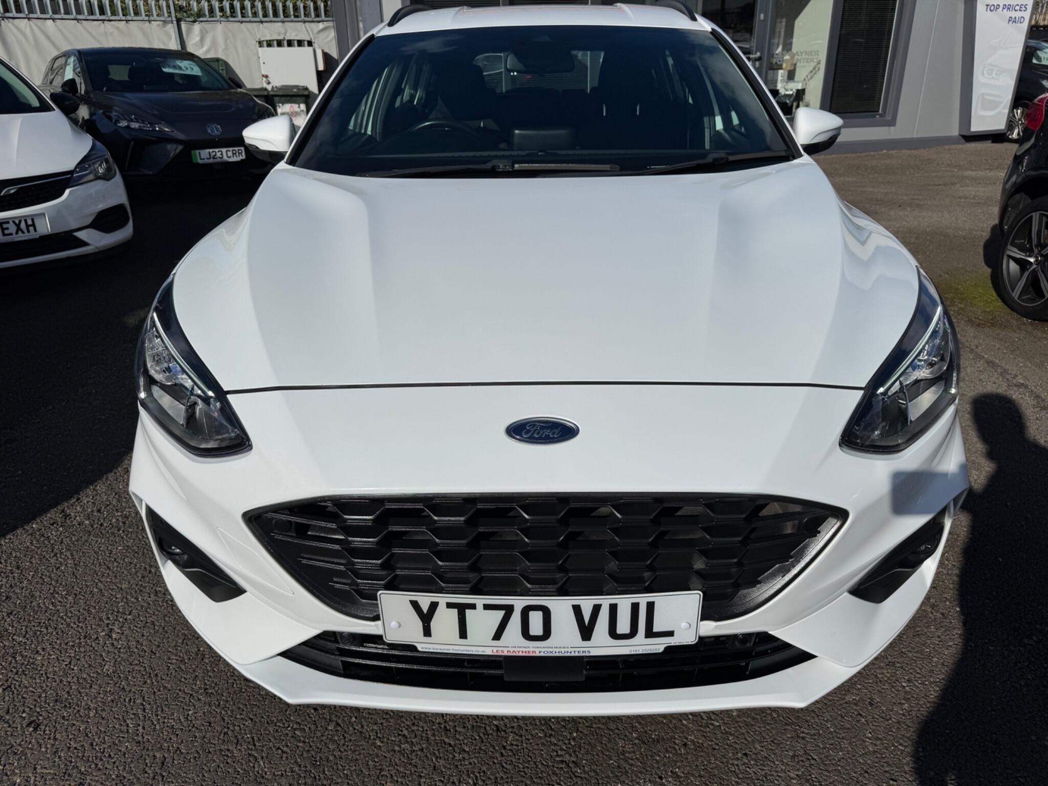 Ford Focus view 2