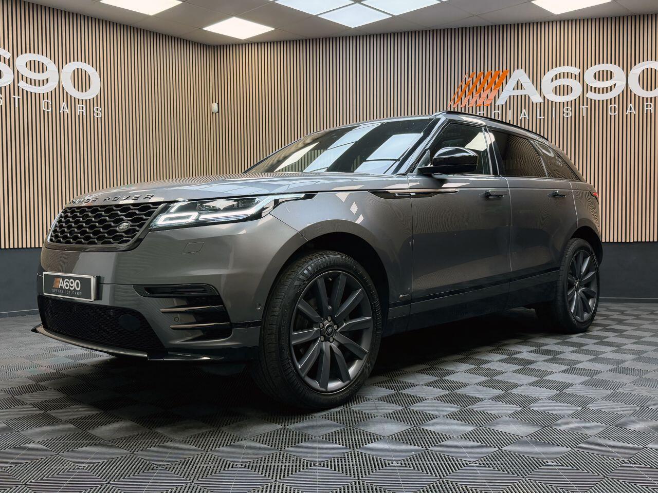 Land Rover Range Rover Velar view 3