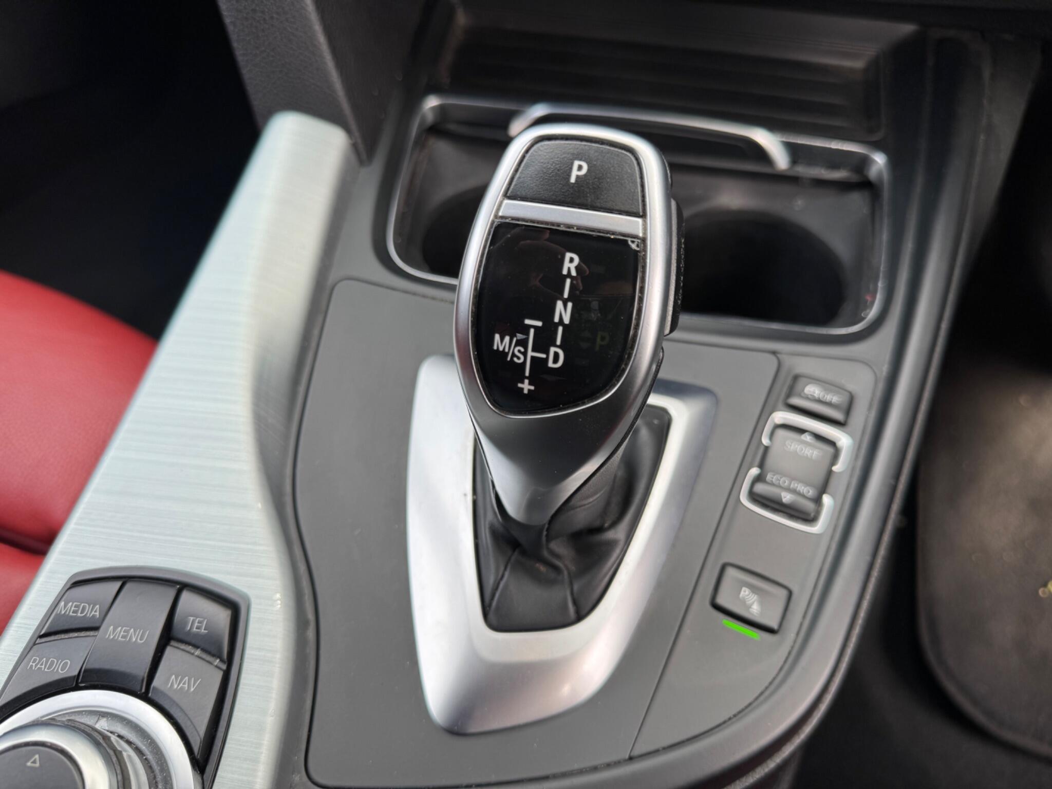 BMW 3 Series view 15
