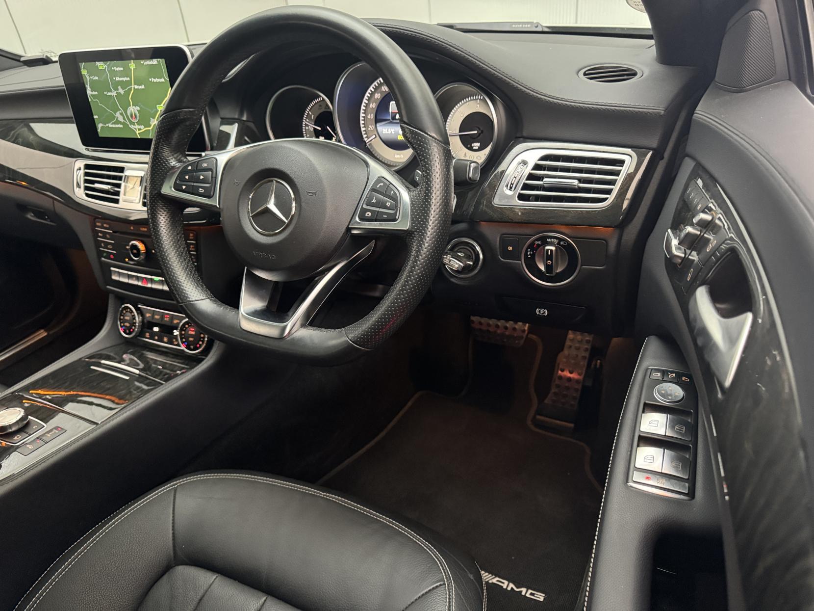 Mercedes-Benz CLS view 54