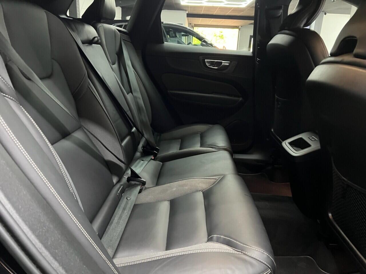 Volvo XC60 view 43