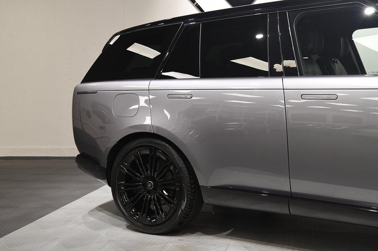 Land Rover Range Rover view 42