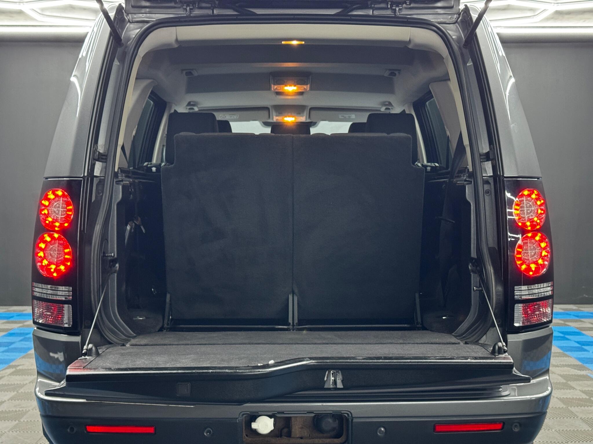 Land Rover Discovery view 34