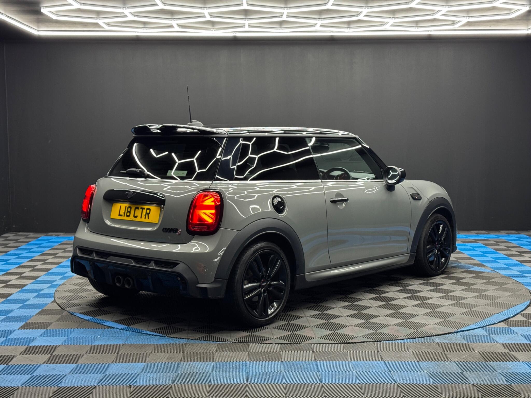 MINI Hatch view 5