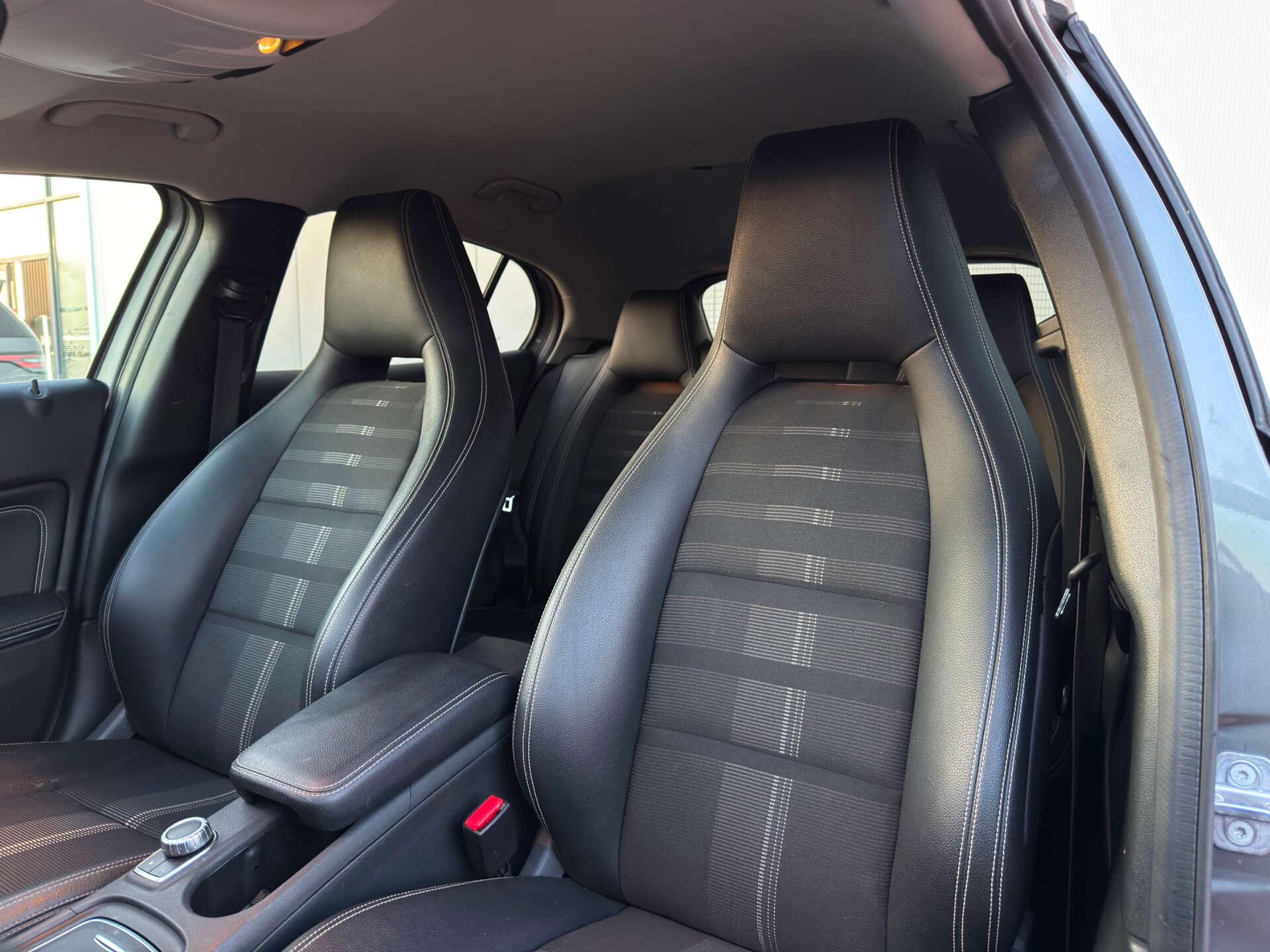 Mercedes-Benz Gla view 44