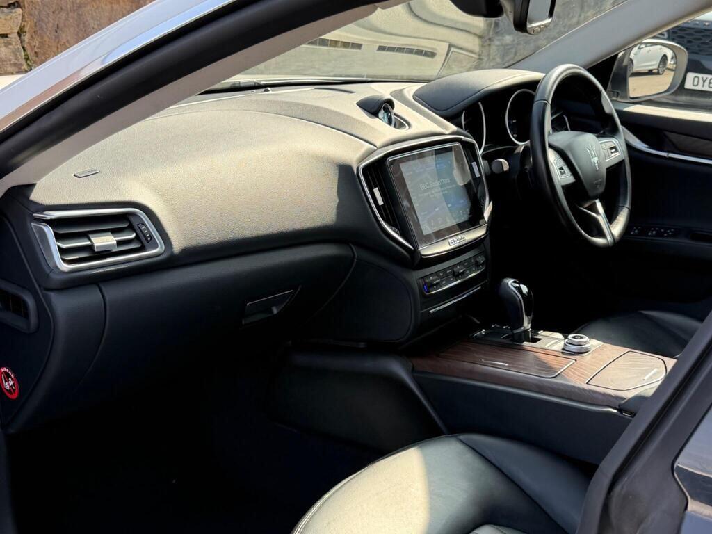 Maserati Ghibli view 13