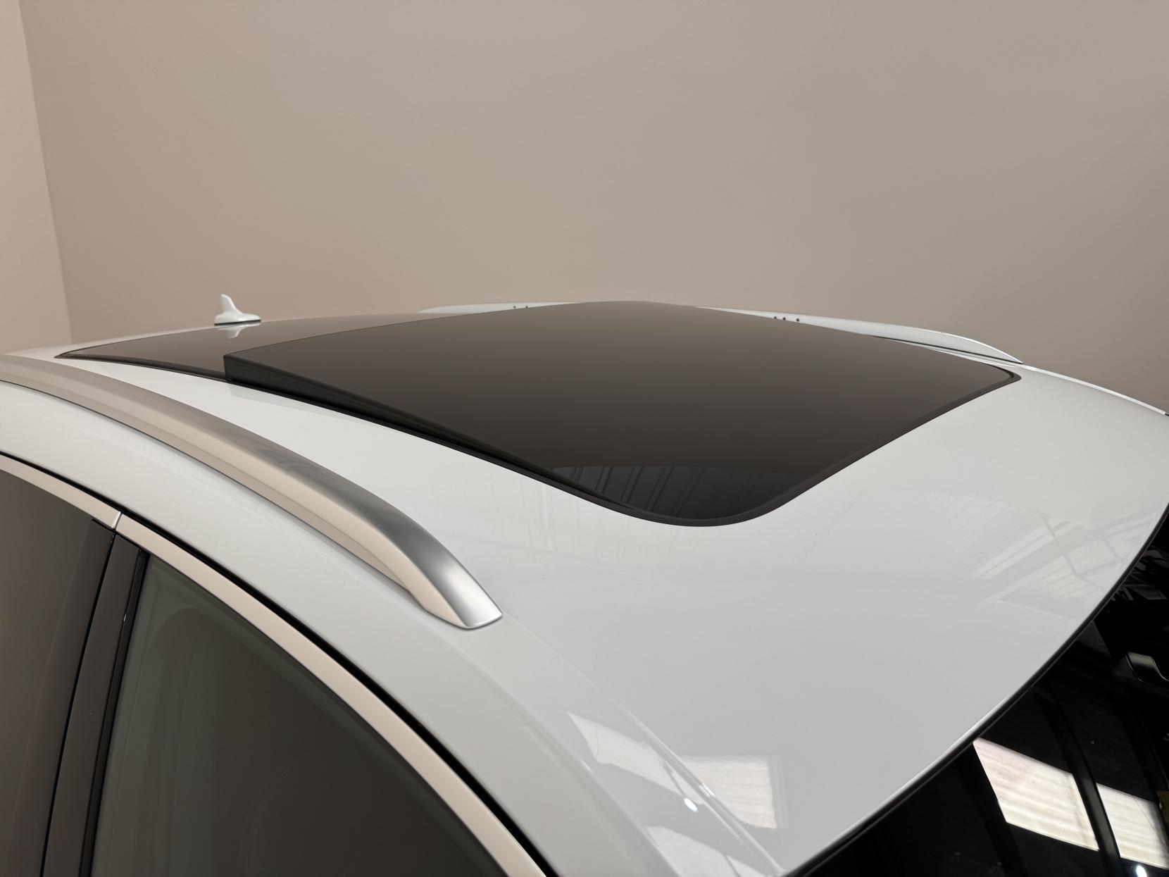 Audi Q5 view 2